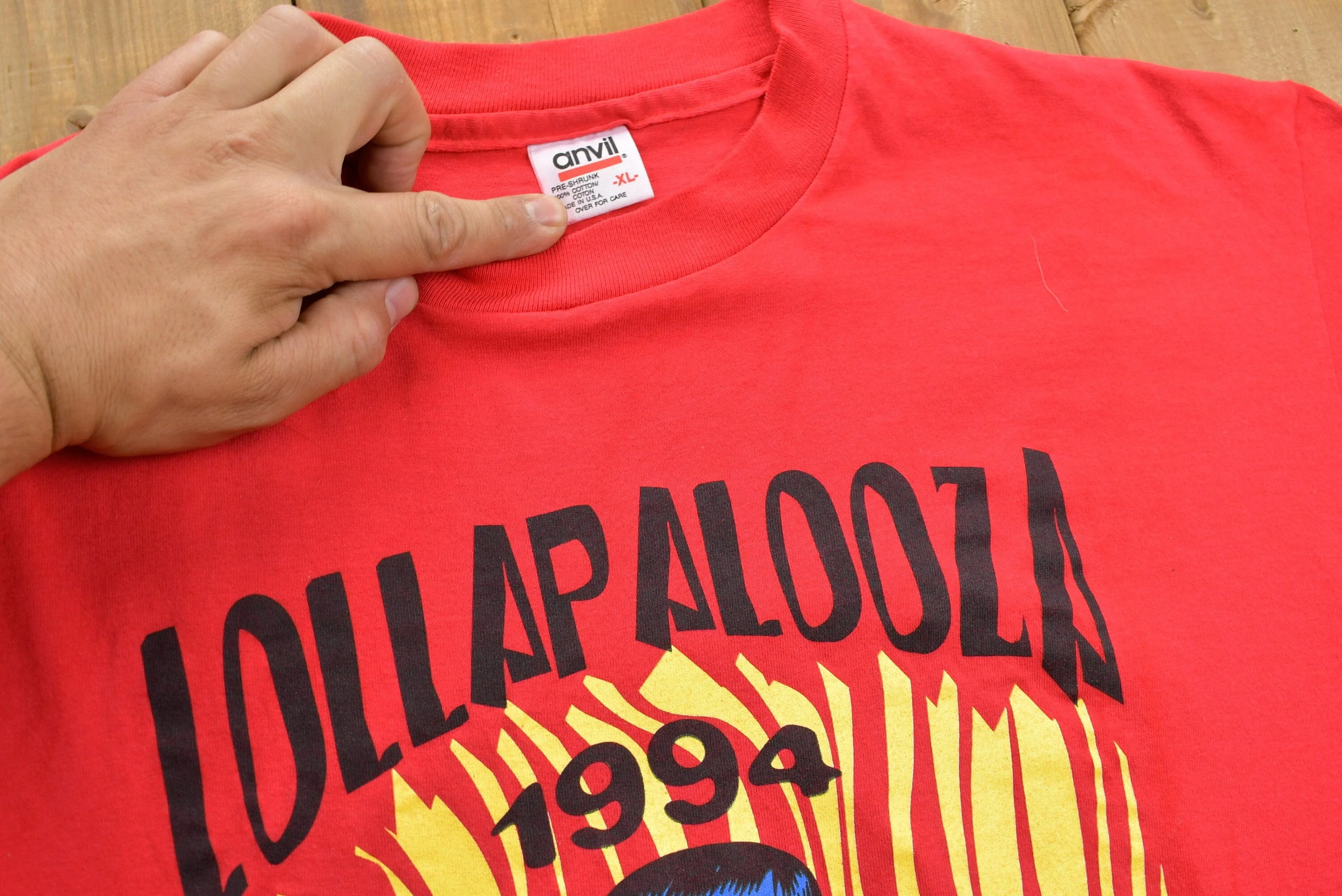 RARE Dead Stock 1994 Lollapalooza Tour T-shirt - Image 3