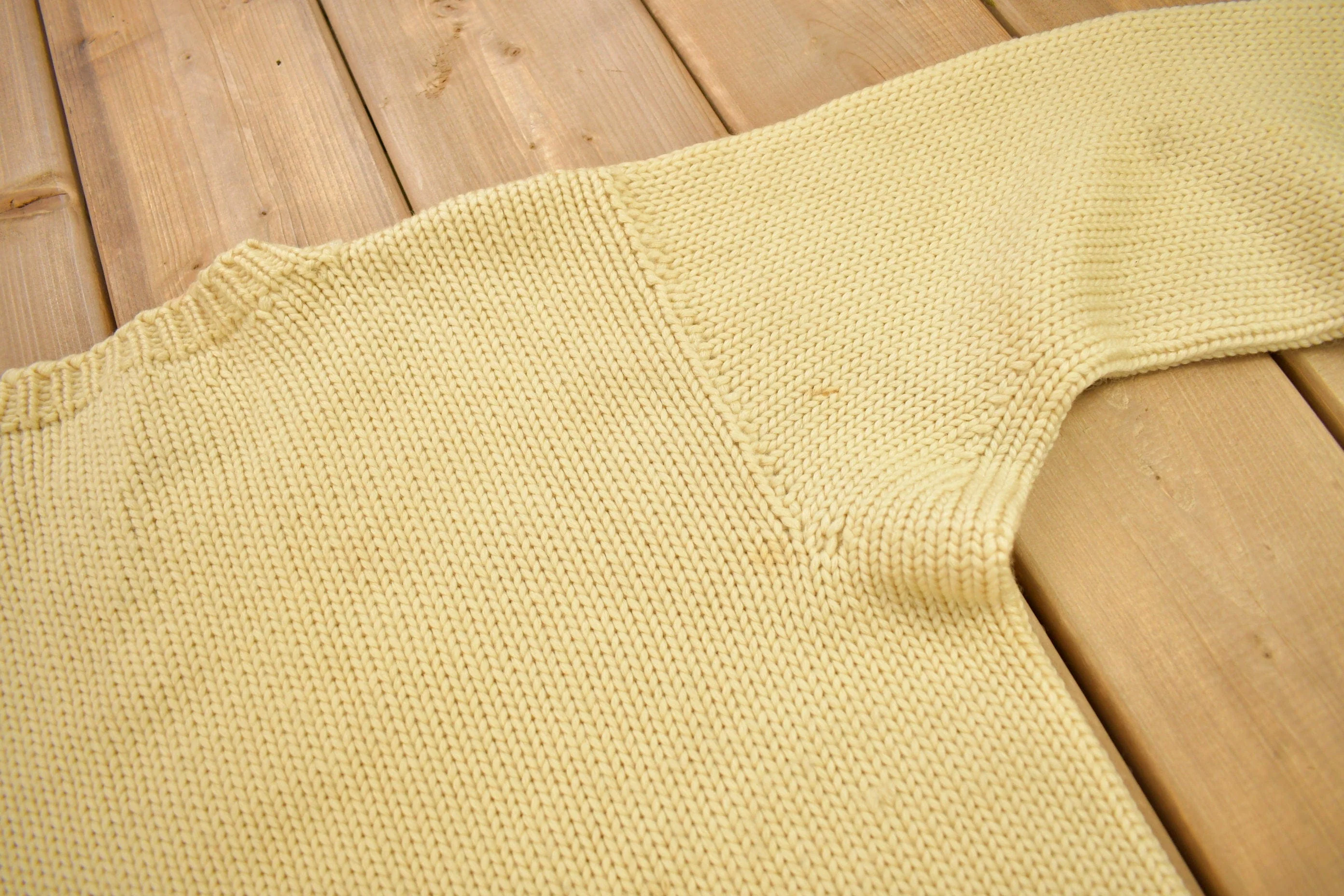 Vintage 1940s 100% Wool Collegiate Knit Crewneck Sweater Men's Medium - Image 4