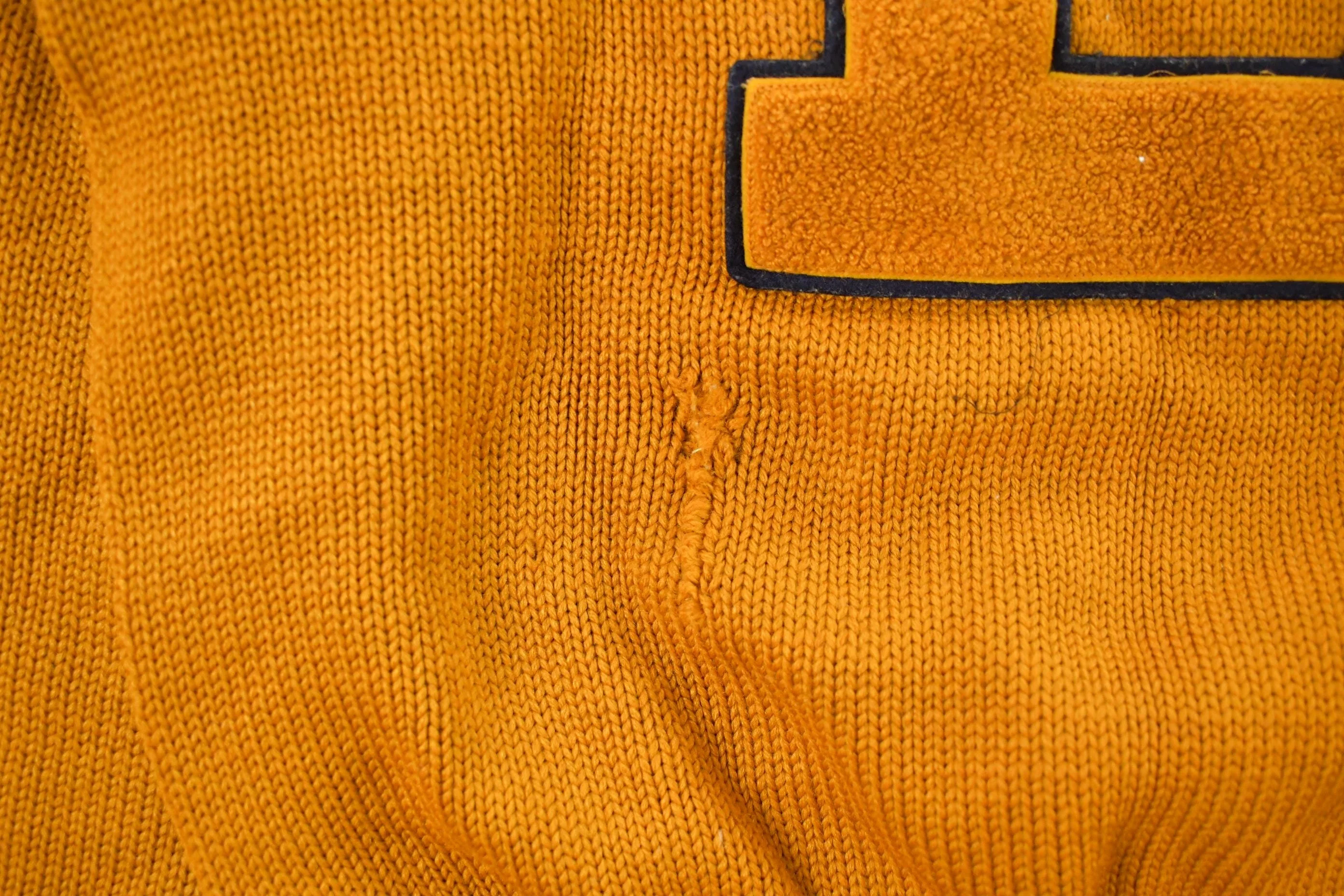 Vintage 1940s Nelson Knitting Mills of Duluth Collegiate Varsity Style Knit Sweater Men's Small - Image 4