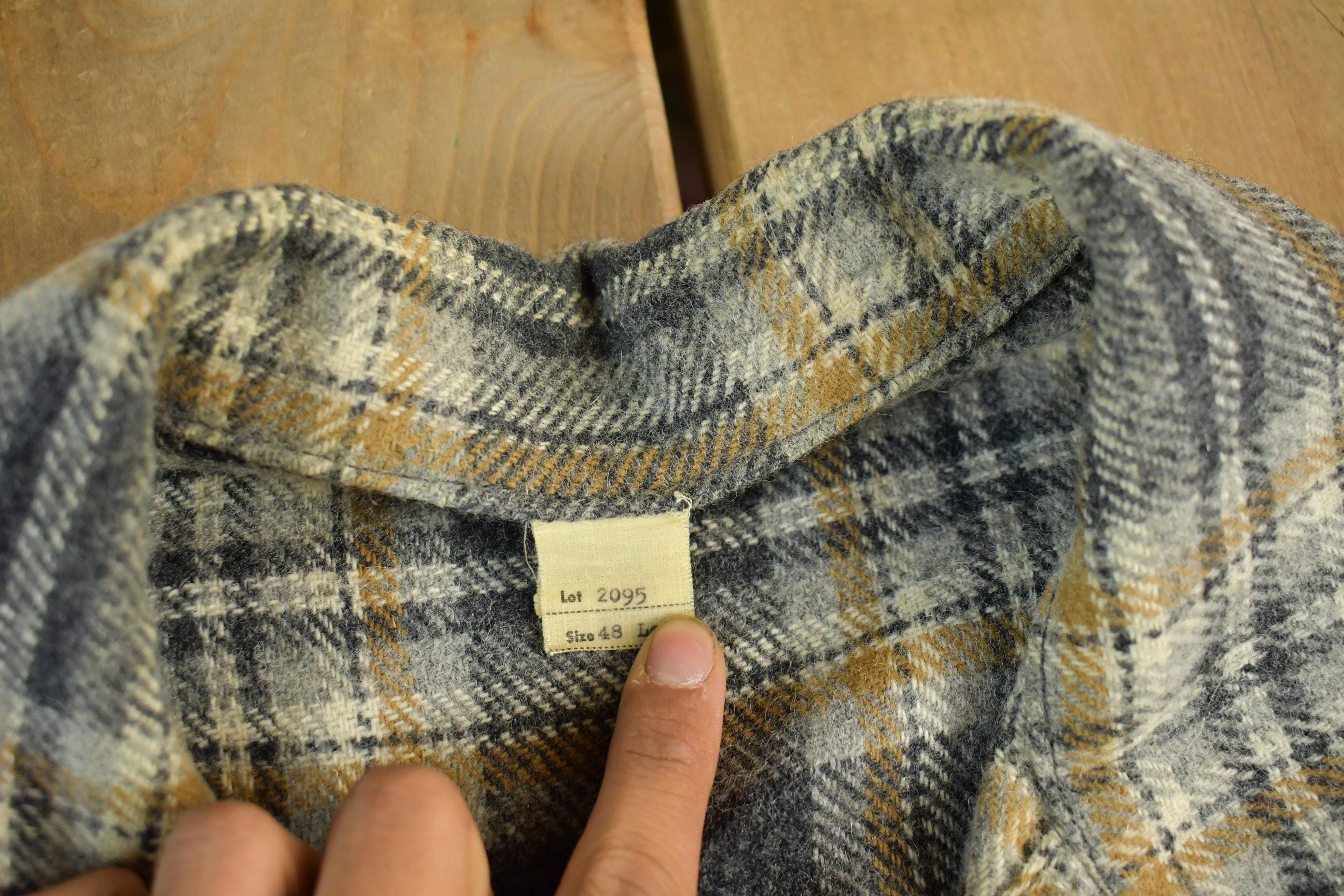 Vintage 1960s Bemidji Woolen Mills Wool Vintage Button Up Shirt Men's Large - Image 4