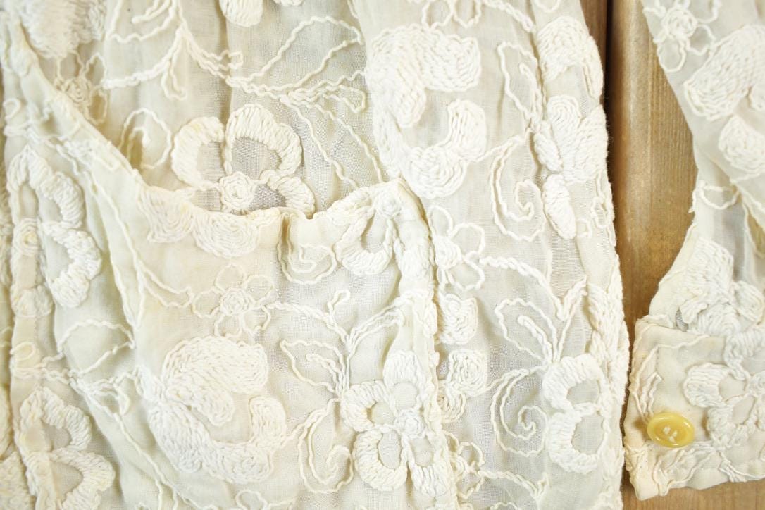 Vintage 1960s Lace Floral Knit Abstract Pattern Crewneck Sweater Women's Small - Image 4