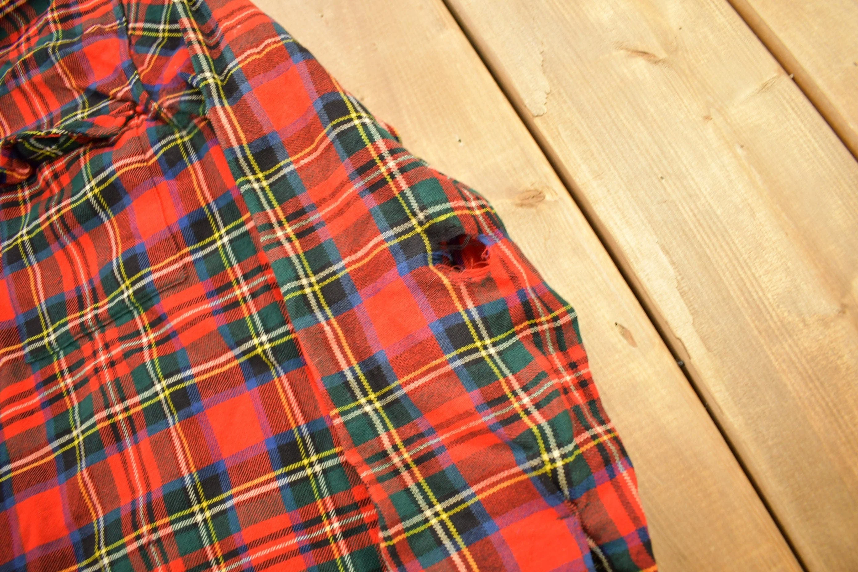 Vintage 1960s Lochan Authentic Tartan Plaid Flannel Button Up Shirt Men's MMen's Medium - Image 4