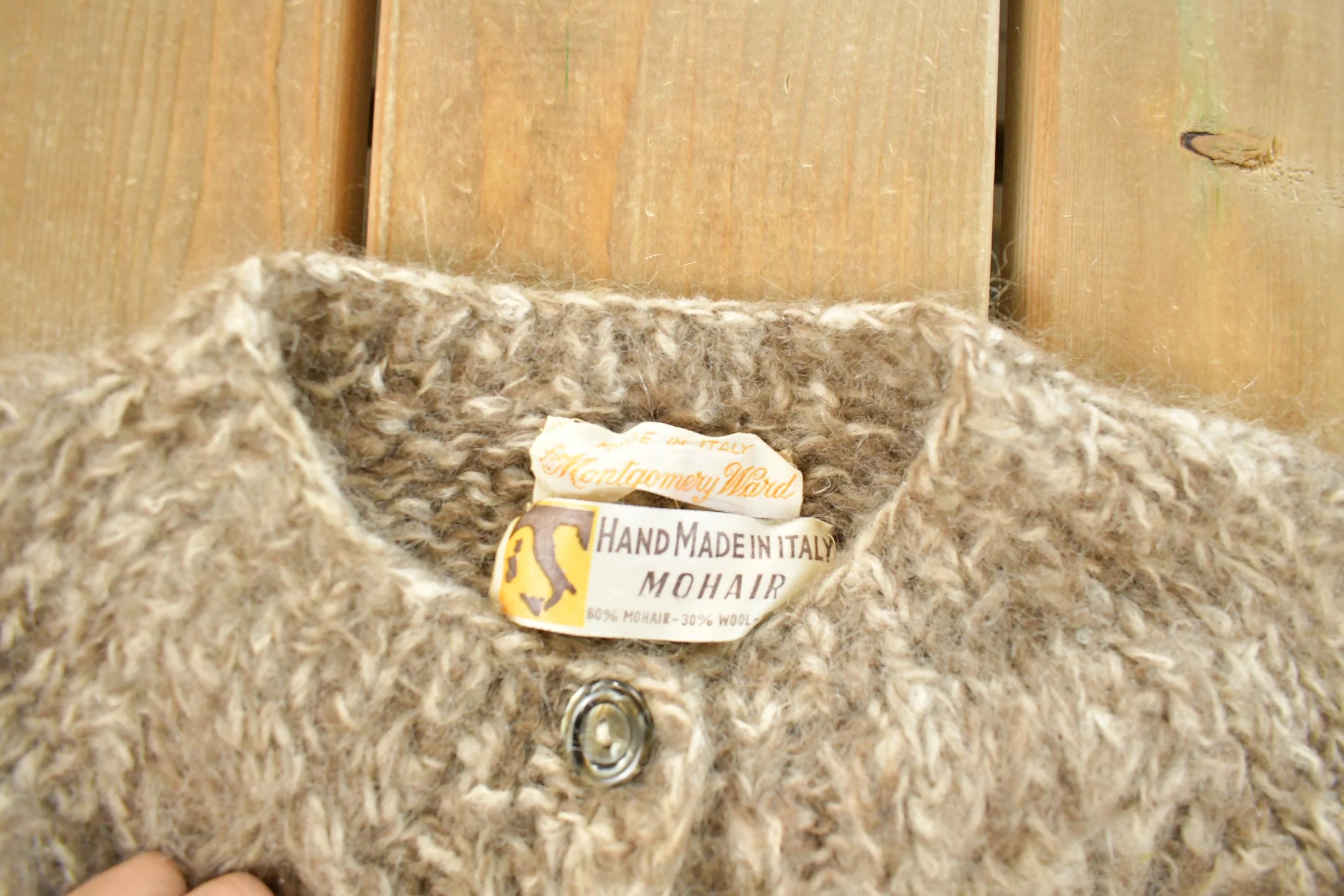 Vintage 1960s Montgomery Ward Hand Knit Mohair Wool Cardigan Sweater Women's S - Image 5