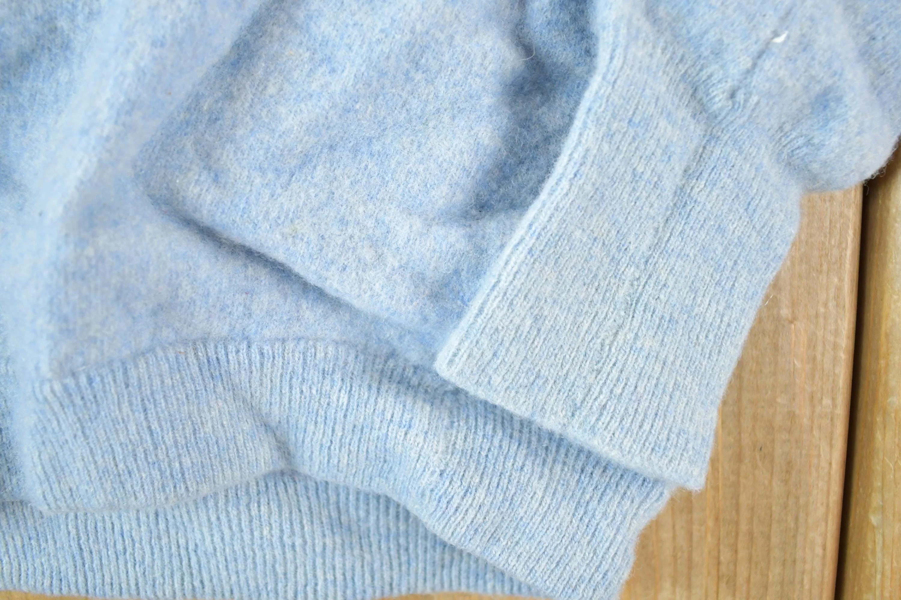 Vintage 1960s Wool Knit Light Blue Crewneck Sweater Womens XS - Image 3