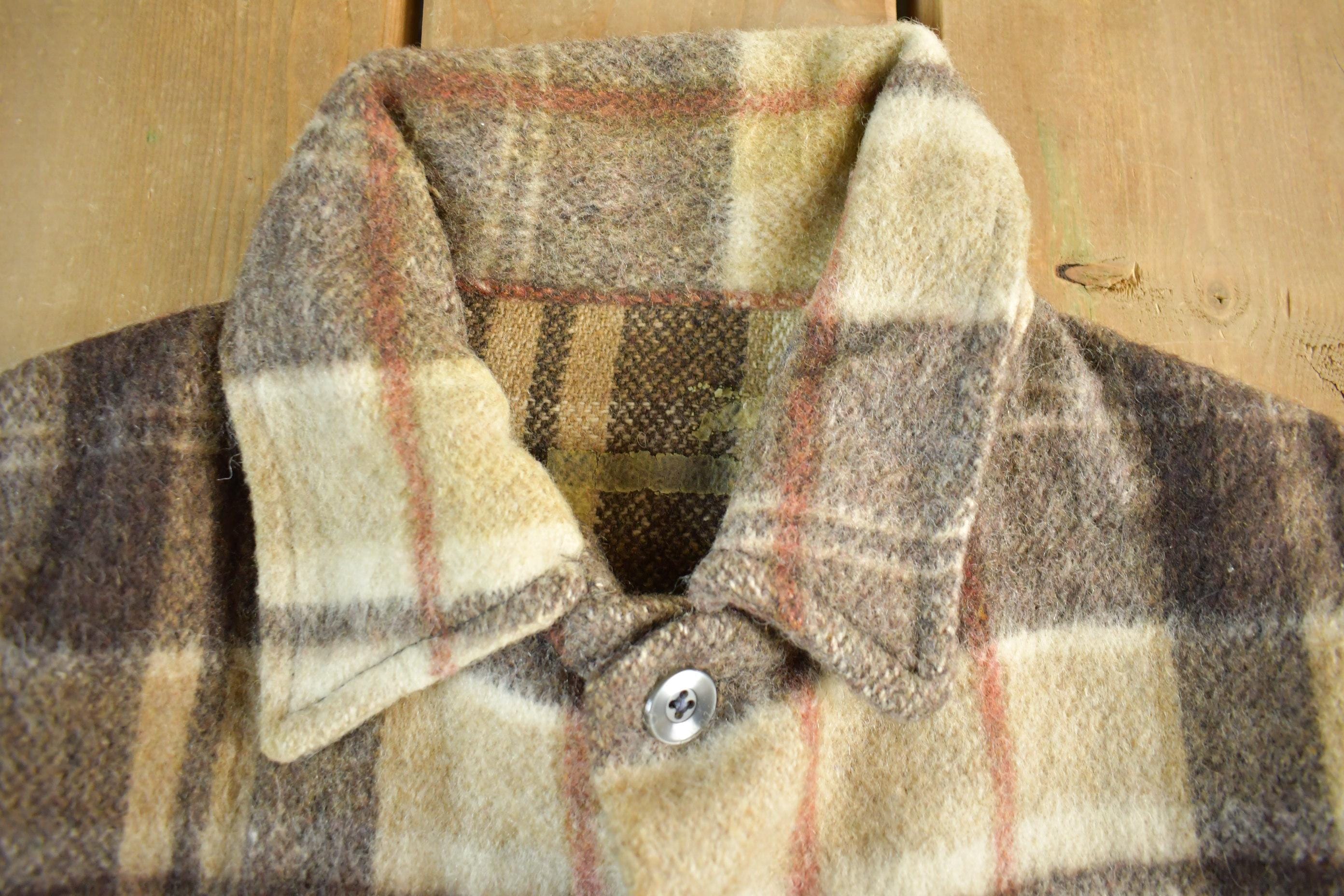Vintage 1970s Wool Flannel Shirt Jacket Men's S-M / Shacket True Vintage / 70s Plaid Outdoors / Flannel Jacket / Button Up - Image 5
