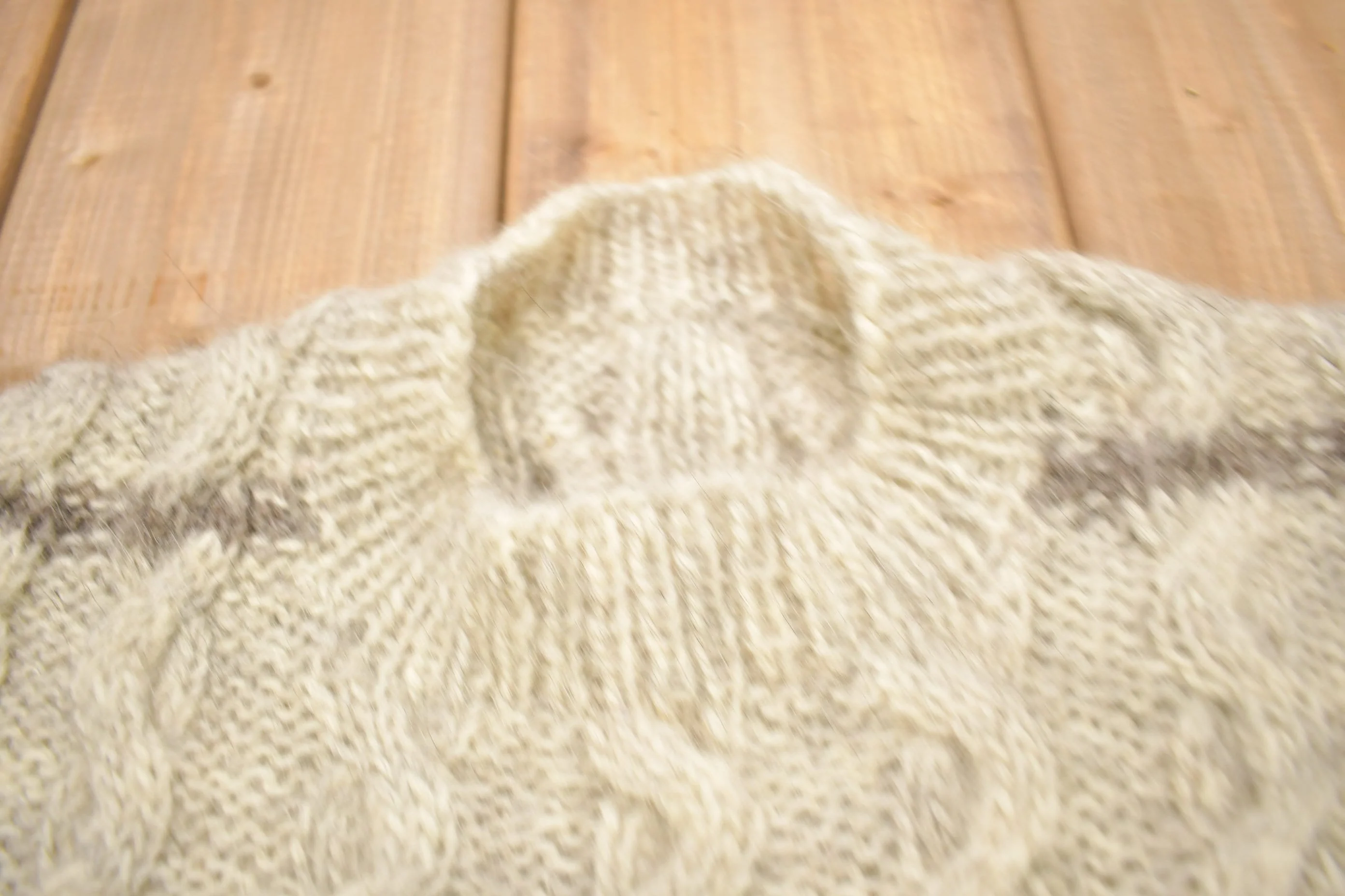 Vintage 1980s 100% Wool Cable Knit Sweater Men's Medium - Image 4
