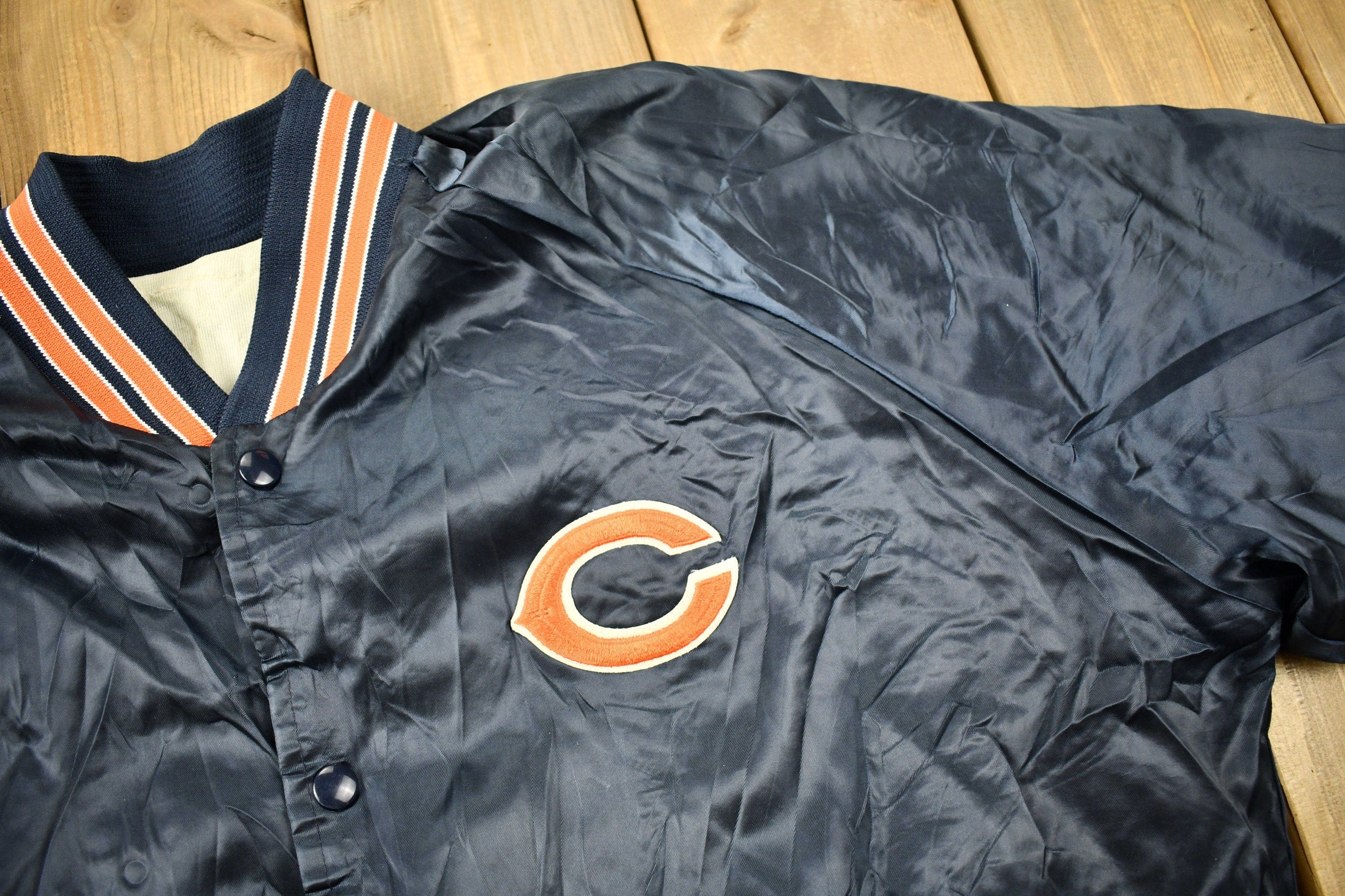 Vintage 1980s Chicago Bears NFL Satin Snap Button Bomber Jacket Men's XL - Image 3