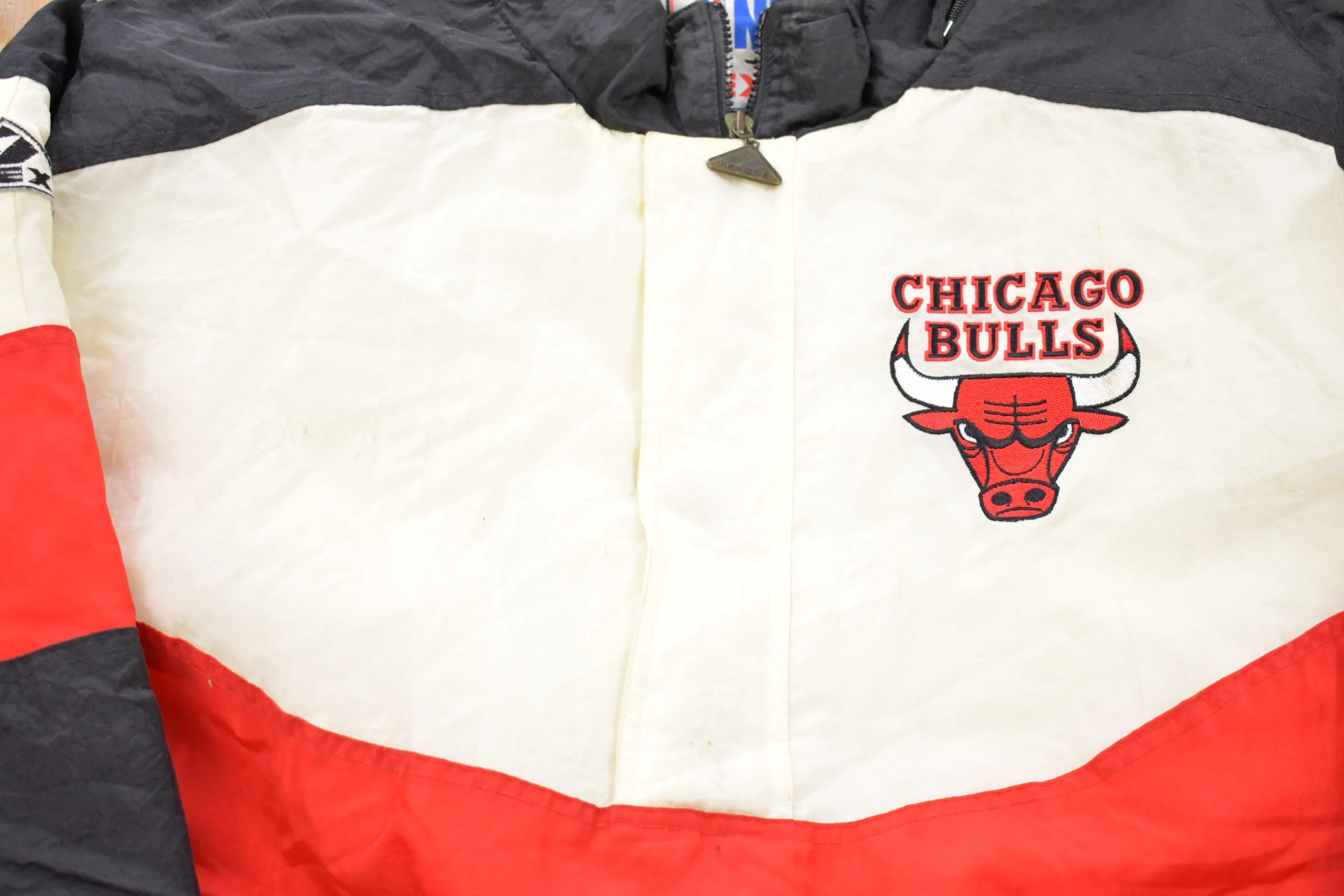 Vintage 1980s Chicago Bulls NBA Apex One Full Zip Puffer Jacket Men's XL - Image 3
