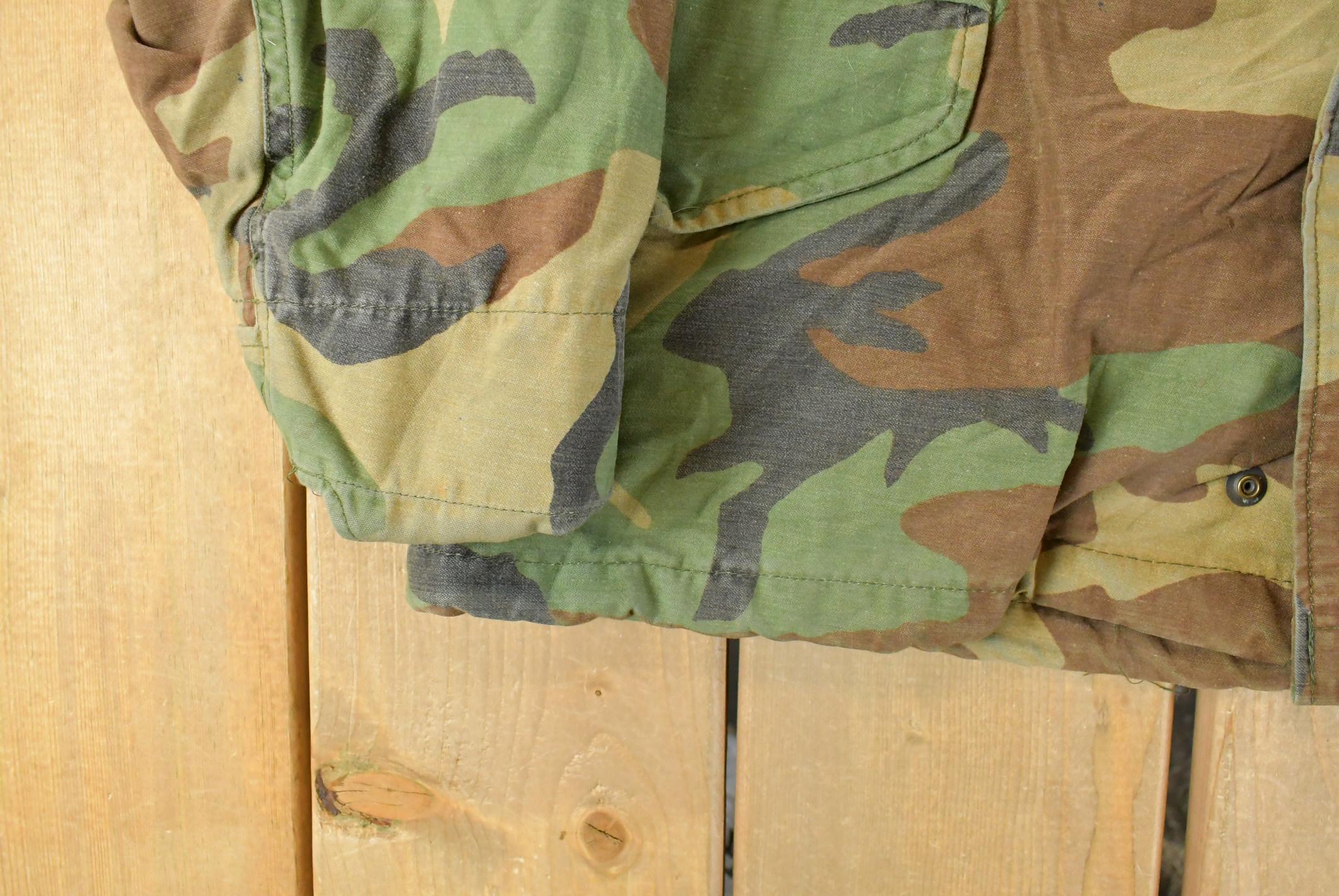 Vintage 1980s Military Camo Jacket Men's Small Short - Image 3