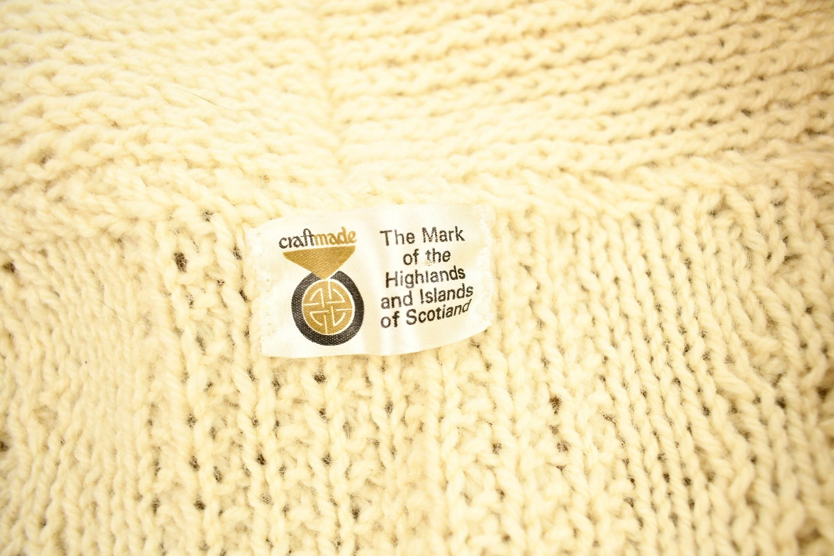 Vintage 1980s Scottish Craft Made 3D Cable Knit Button Up Sweater Men's Large - Image 5