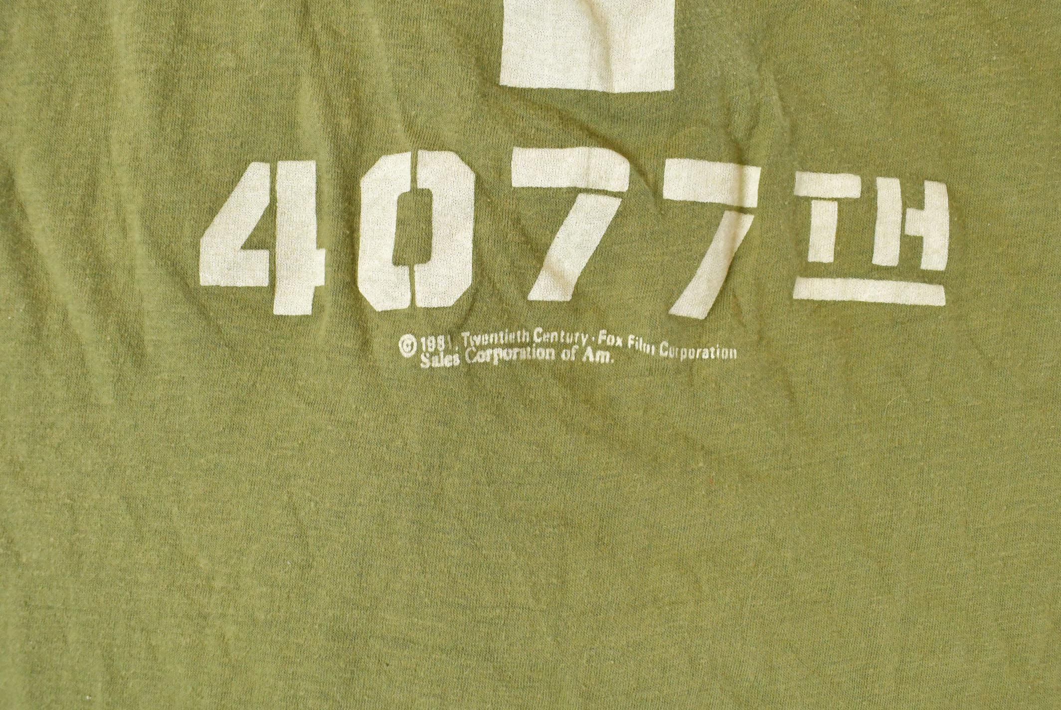 Vintage 1981 M*A*S*H 4077th TV Promo T-Shirt Men's Small - Image 4