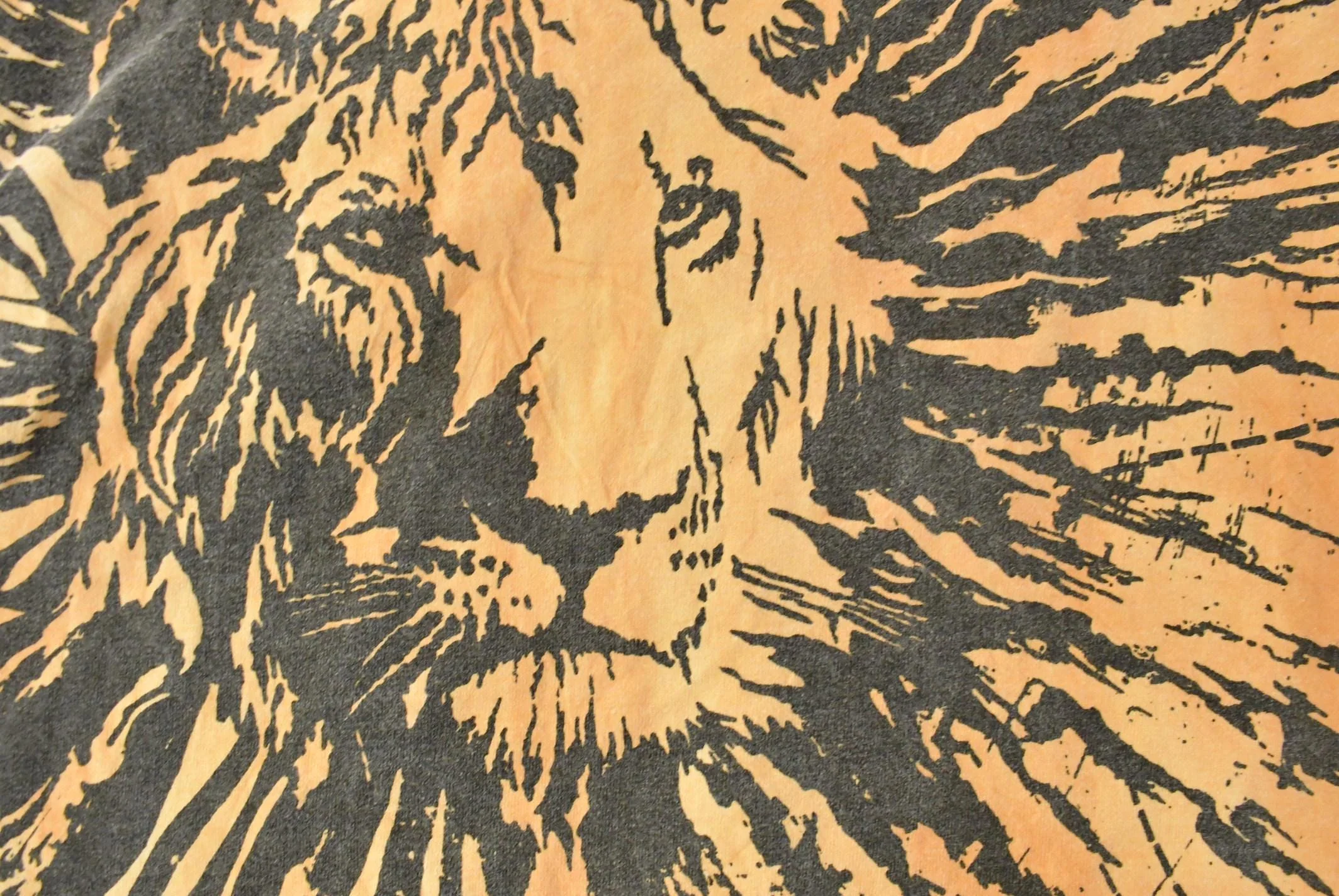 Vintage 1990 Lion African Animals All Over Print Graphic T-Shirt Men's 2XL - Image 4