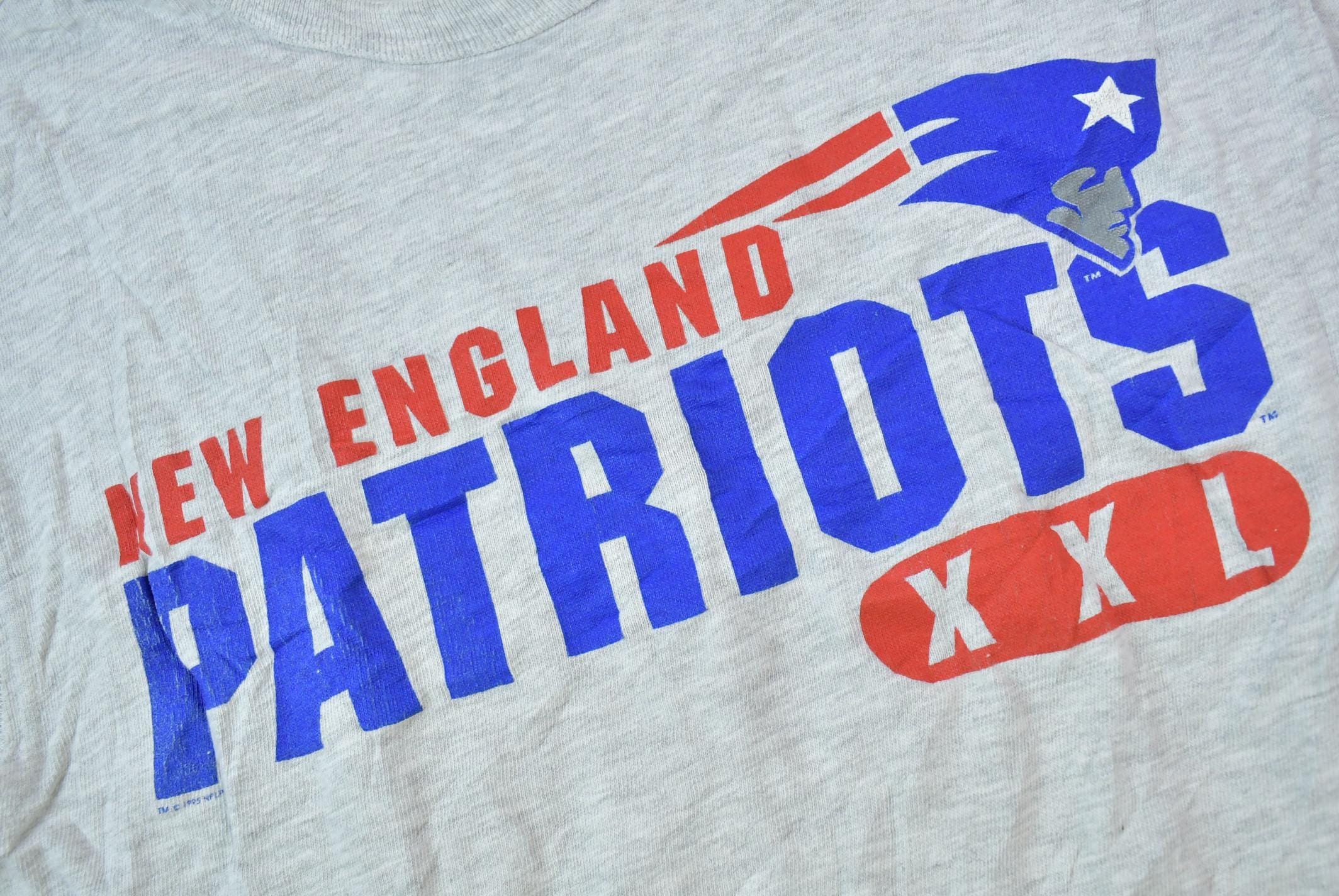 Vintage 1990a New England Patriots Champion Sportswear Graphic Tank Top Men's Large - Image 3