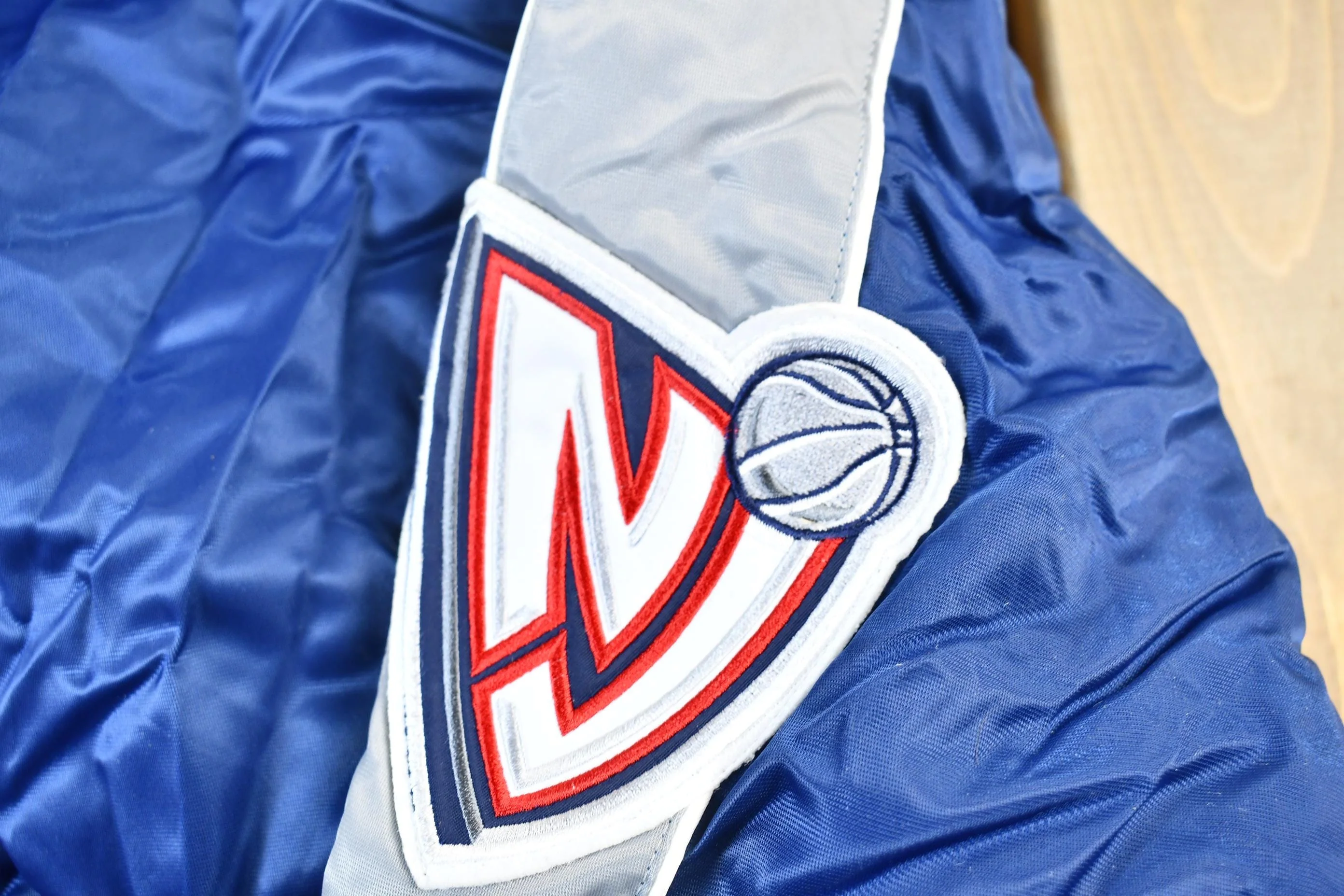 Vintage 1990s Bigman Sports New Jersey Nets NBA Basketball Embroidered Snap Button Satin Bomber Jacket Men's 4XL - Image 7