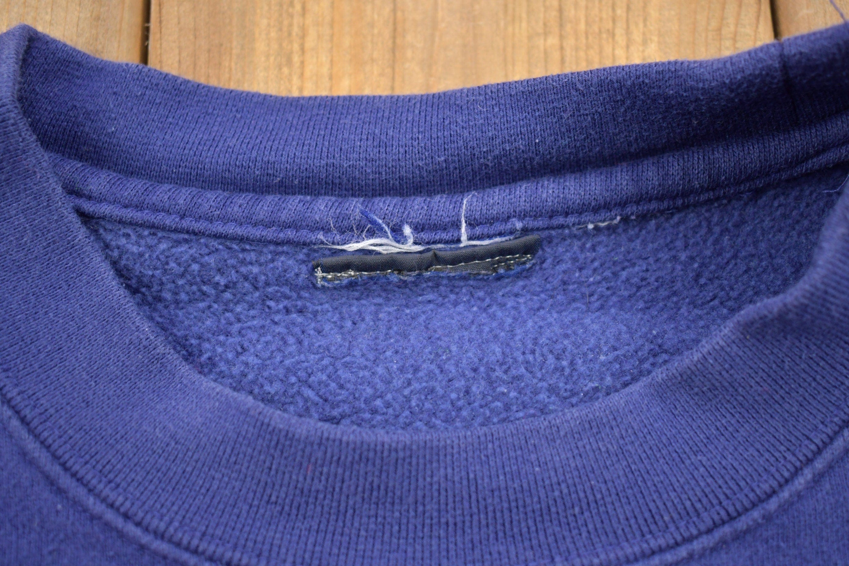 Vintage 1990s Blank Blue Crewneck Sweatshirt Men's XL - Image 3