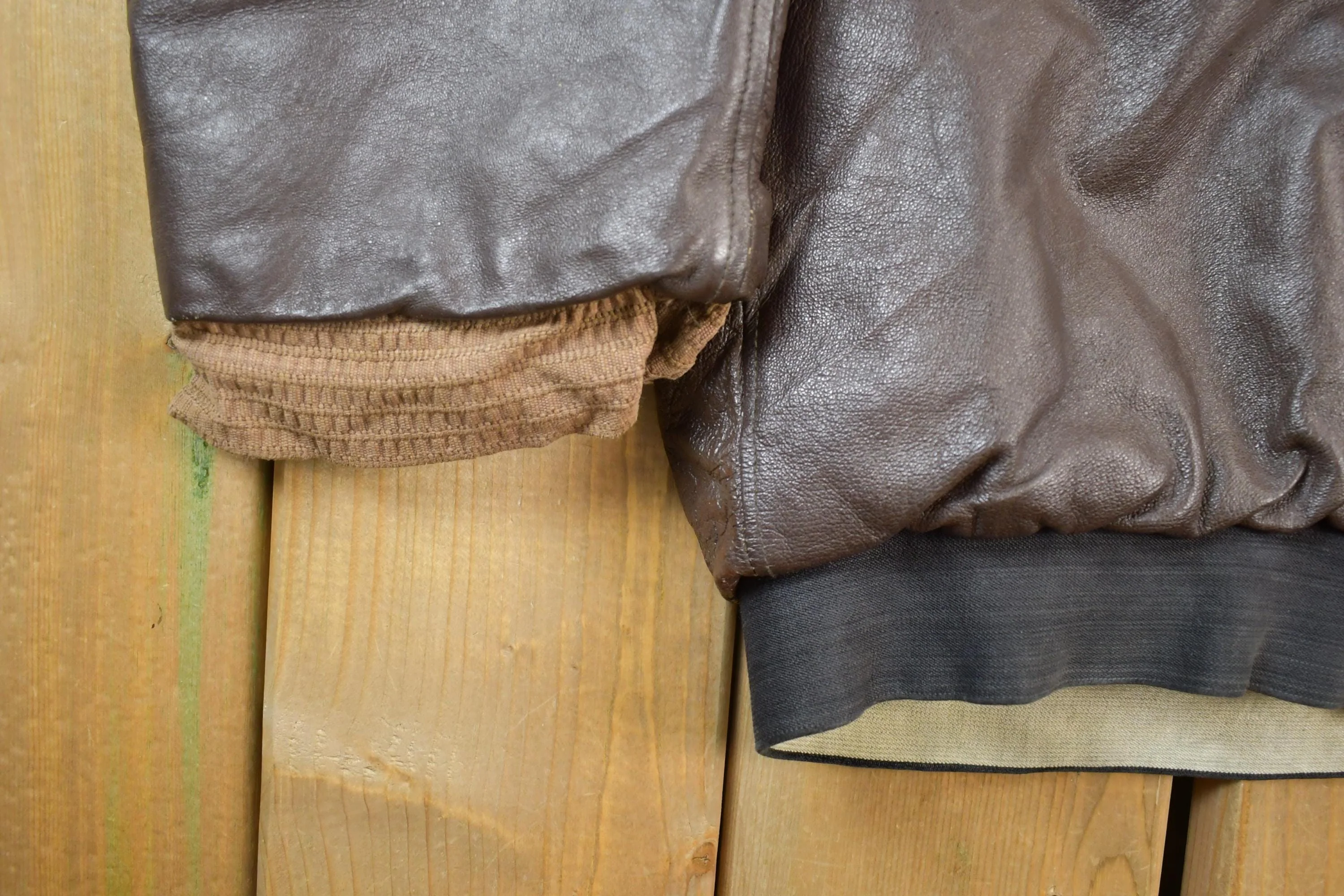 Vintage 1990s Brown Leather Bomber Shearling Collar Jacket Made In USA - Image 4