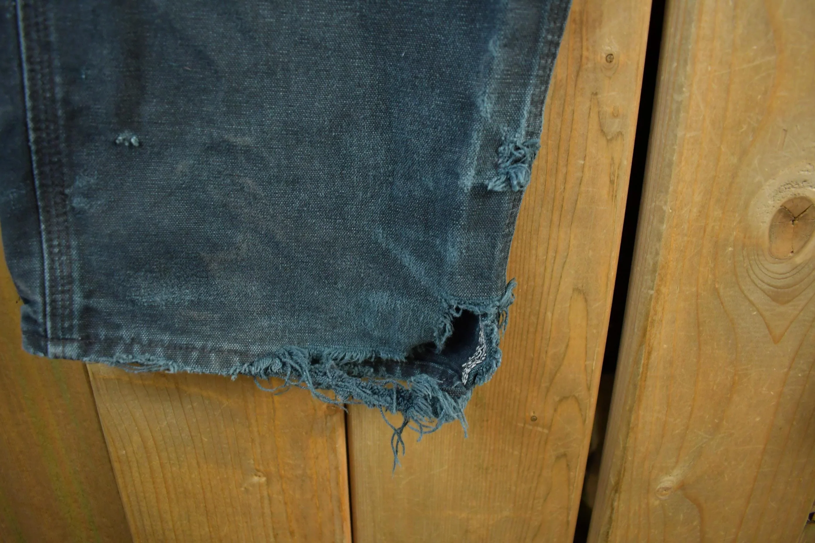 Vintage 1990s Carhartt Distressed Double Knee Denim Work Jeans Men's Large 36 x 30 - Image 4