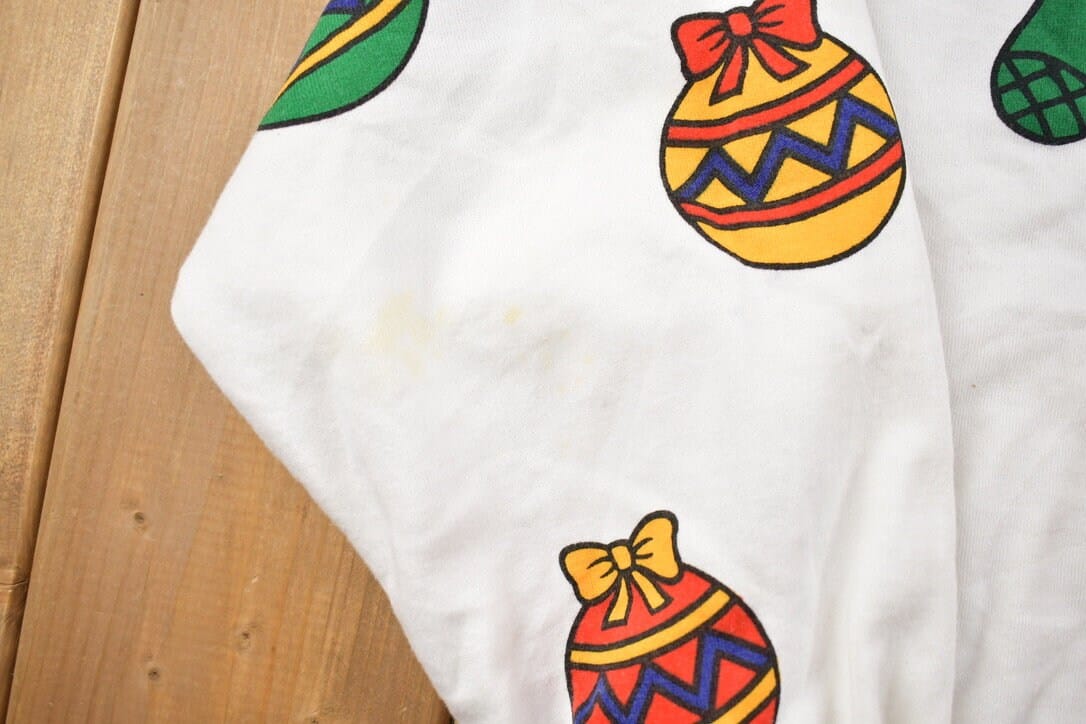 Vintage 1990s Christmas Ornament Theme Sweater Men's 2XL - Image 4