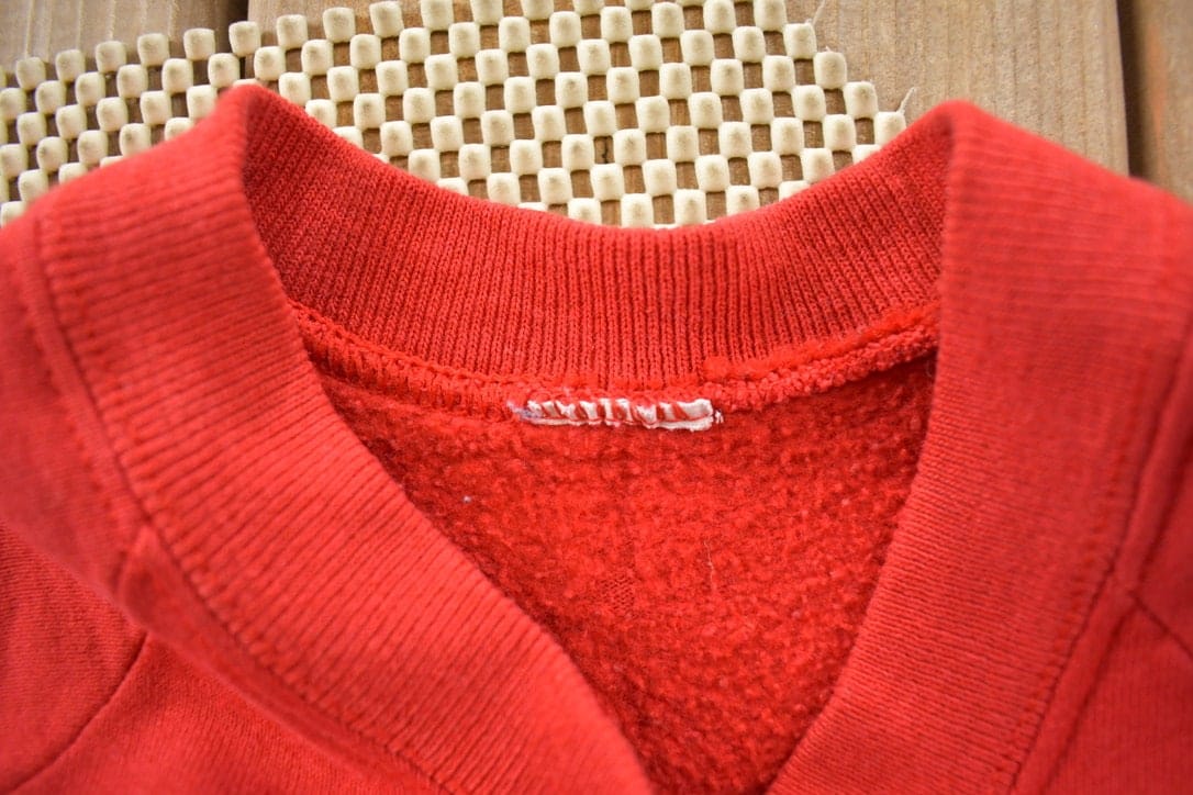 Vintage 1990s Detroit Red Wings Crewneck Sweatshirt Youth Small - Image 4