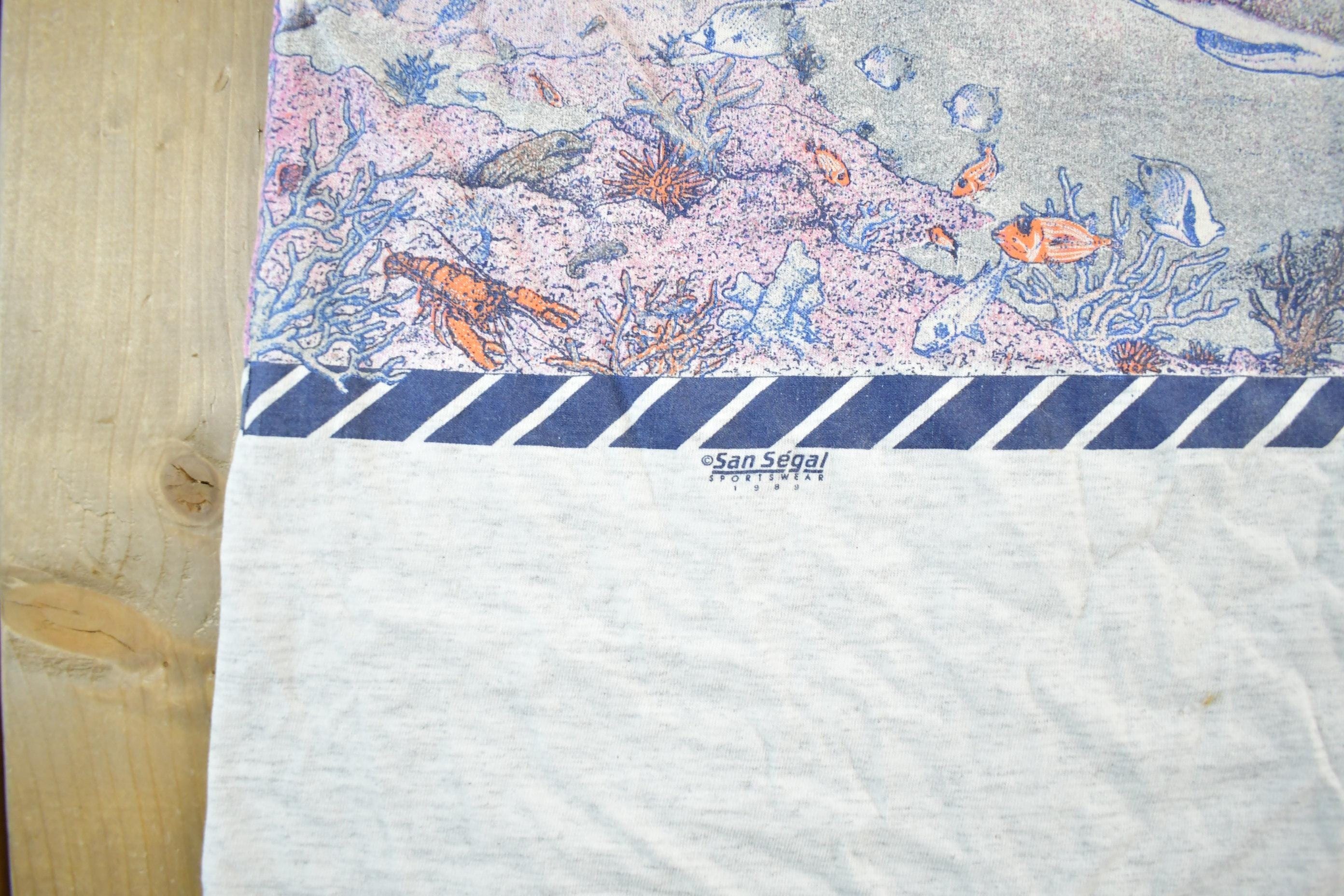 Vintage 1990s Florida Dolphins Wrap Around Graphic T-Shirt Men's Large - Image 3