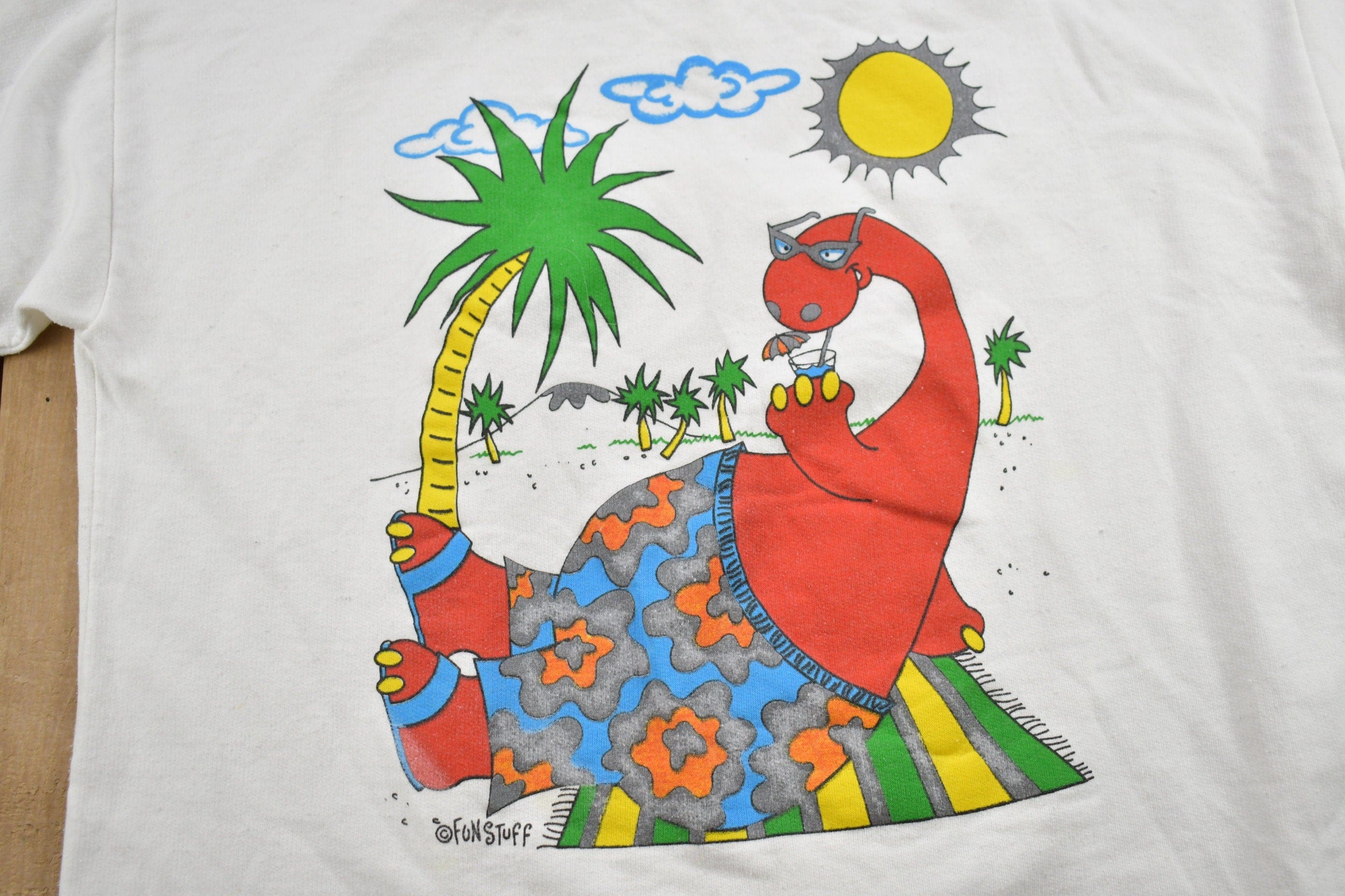 Vintage 1990s Fun Stuff NY Dinosaur Theme Crewneck Short Sleeve Sweatshirt Men's Large - Image 5
