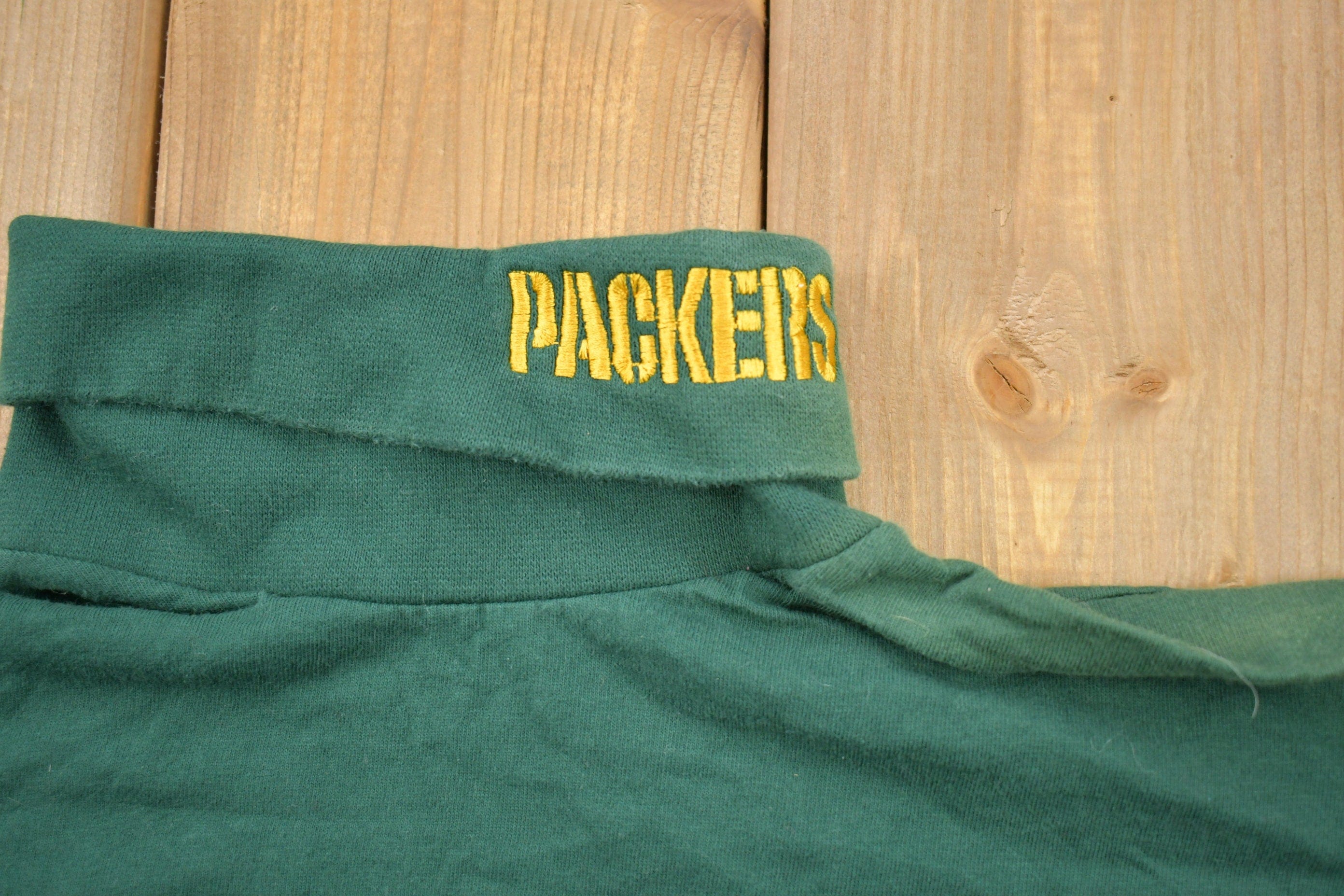 Vintage 1990s Green Bay Packers NFL Turtleneck SweatshirtMen's Medium - Image 4