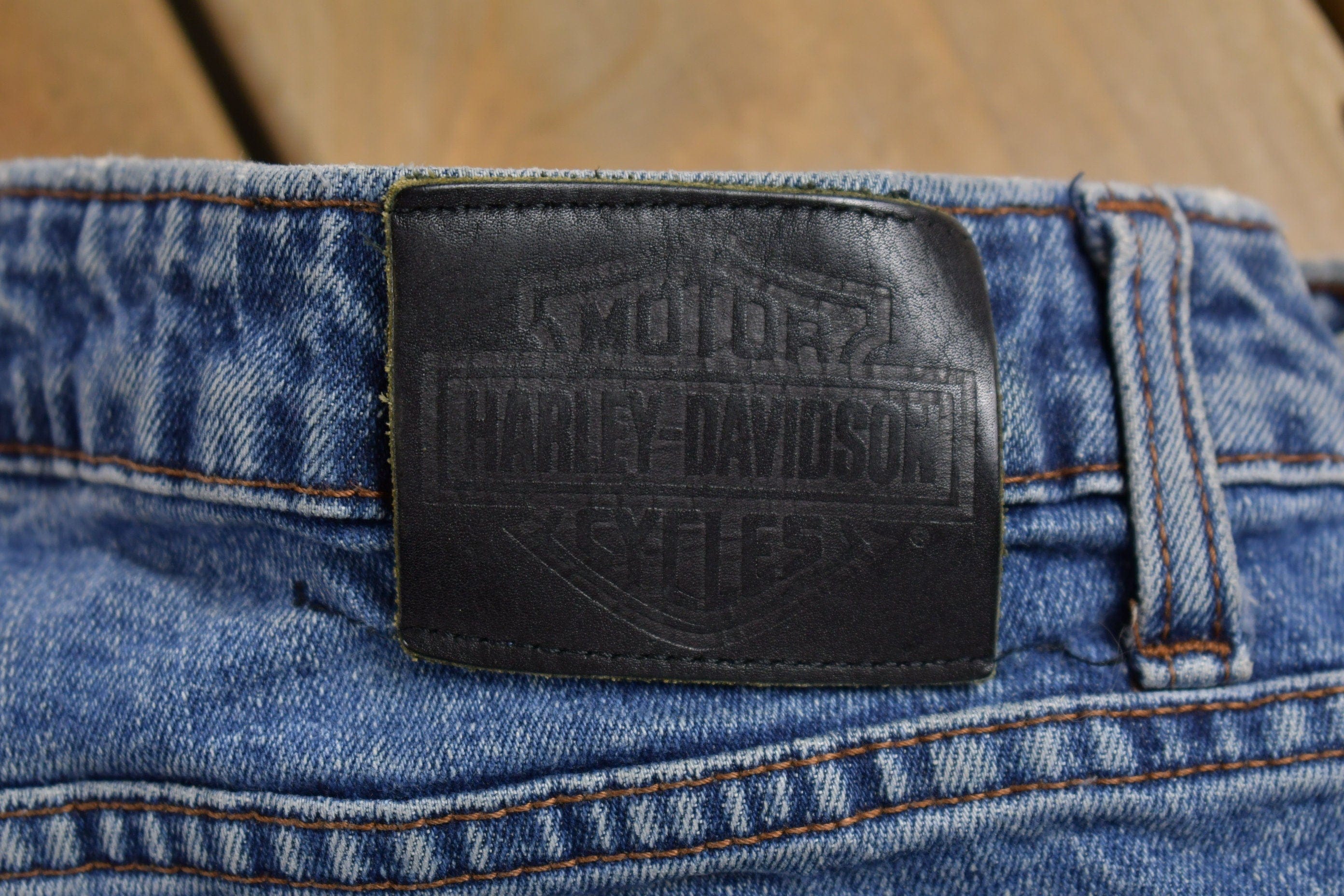 Vintage 1990s Harley Davidson Mid Wash Denim Jeans Men's 32 x 33 - Image 5