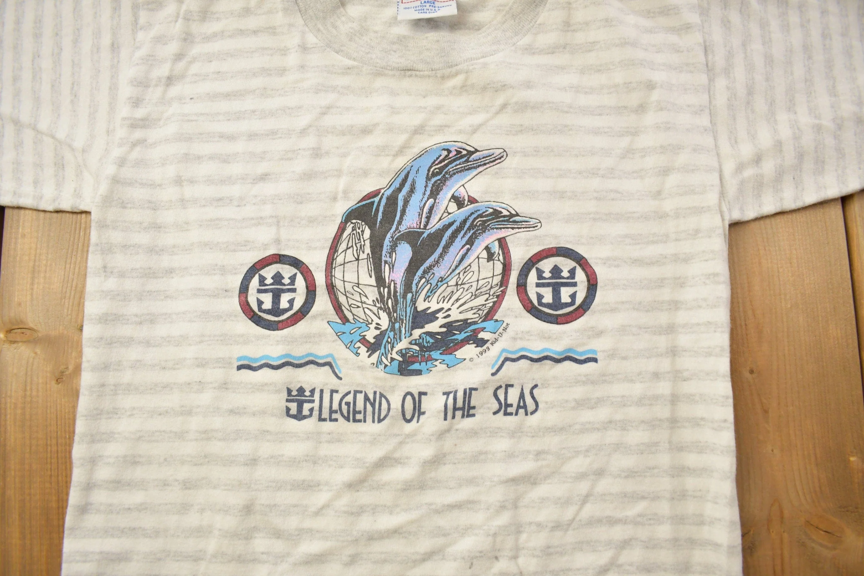 Vintage 1990s Legend Of The Seas Graphic T Shirt Men's Small - Image 3