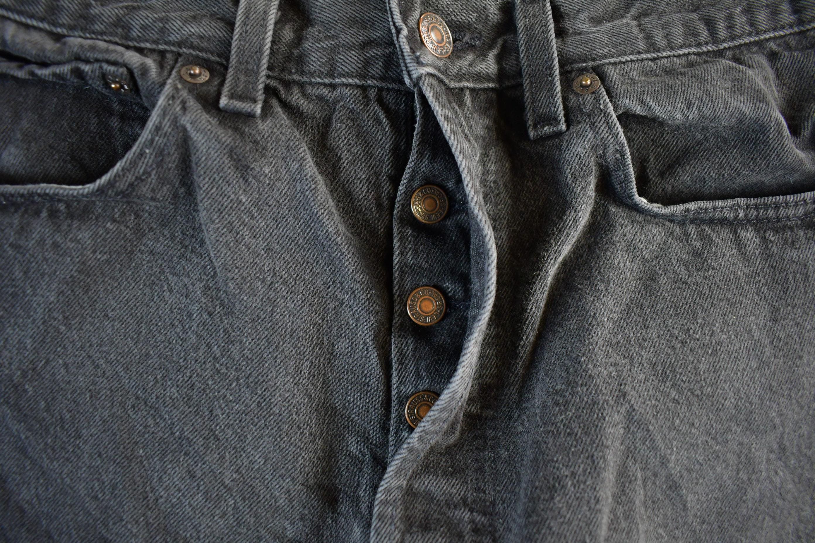Vintage 1990s Levi's 501 Denim Jeans Men's 30 x 32.5 - Image 4