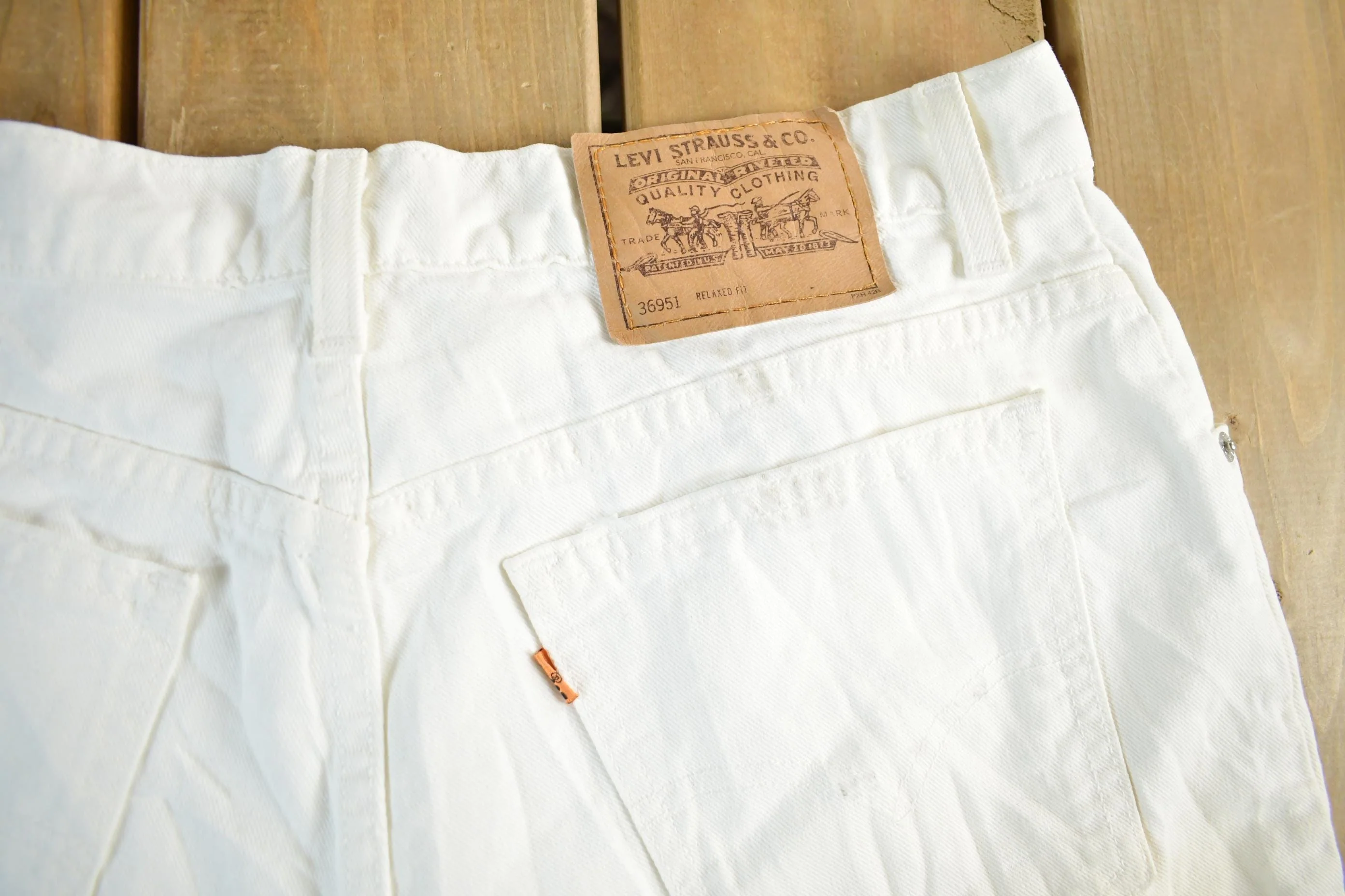 Vintage 1990s Levi's 951 Orange Tab Denim Jean Shorts Womens 32 - Image 6