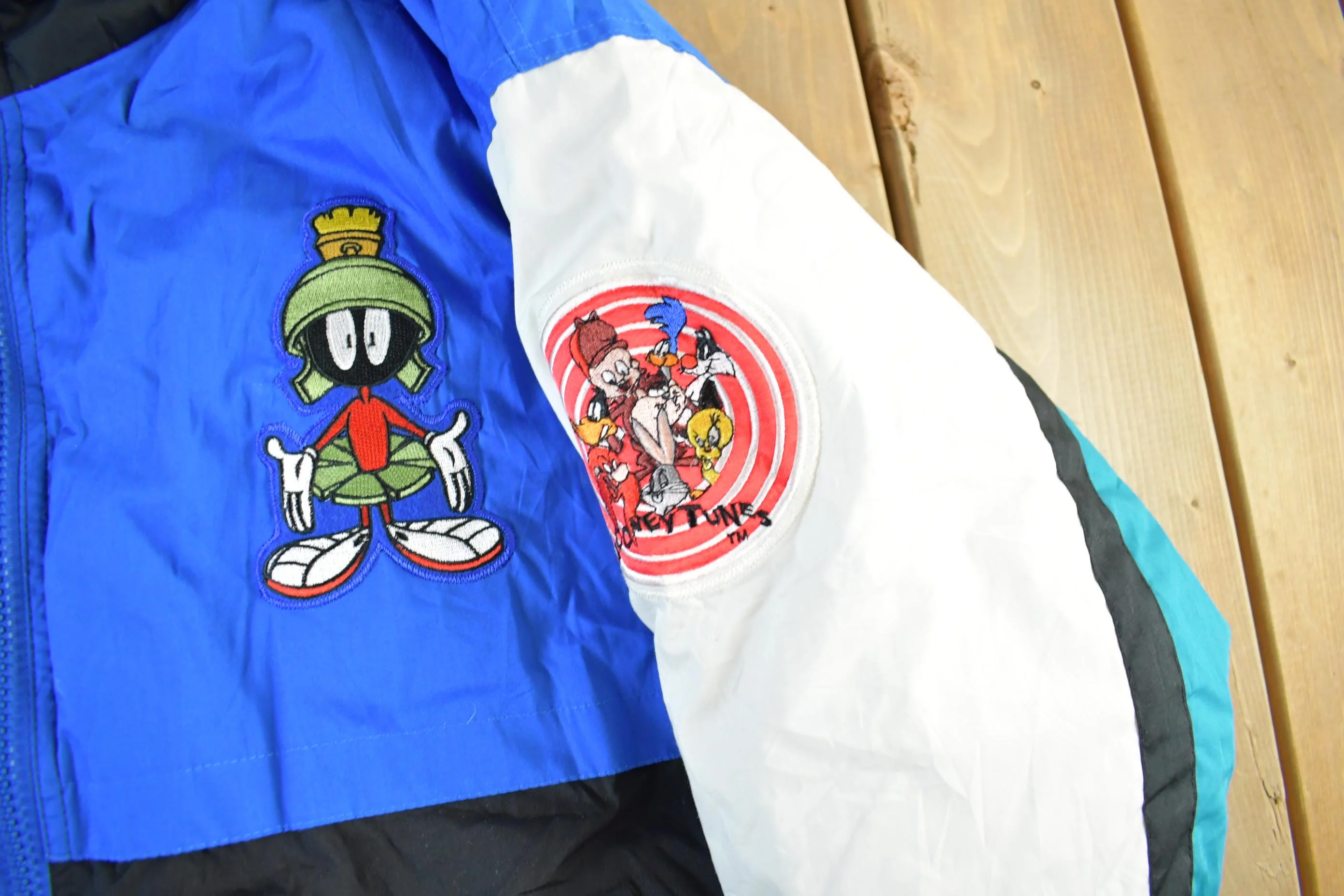 Vintage 1990s Looney Tunes Puffer Jacket Men's Large - Image 3