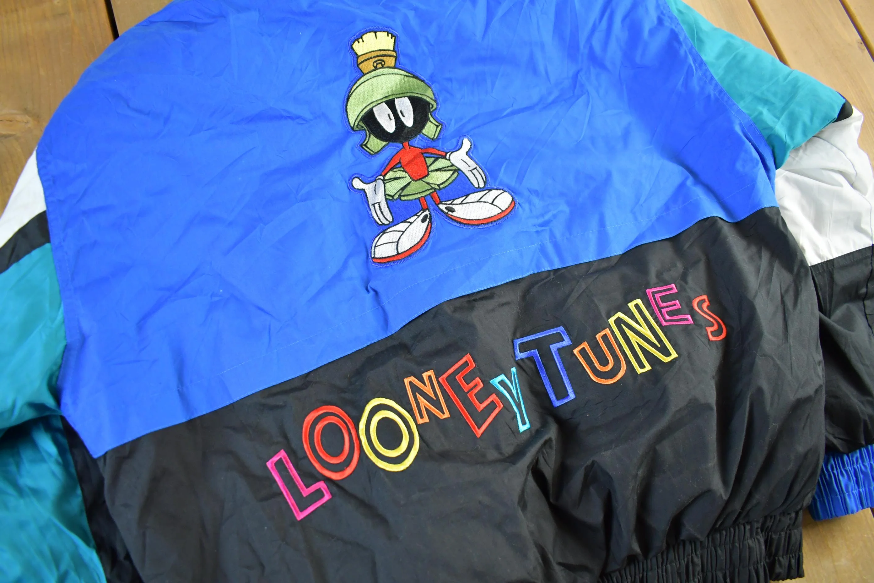 Vintage 1990s Looney Tunes Puffer Jacket Men's Large - Image 6