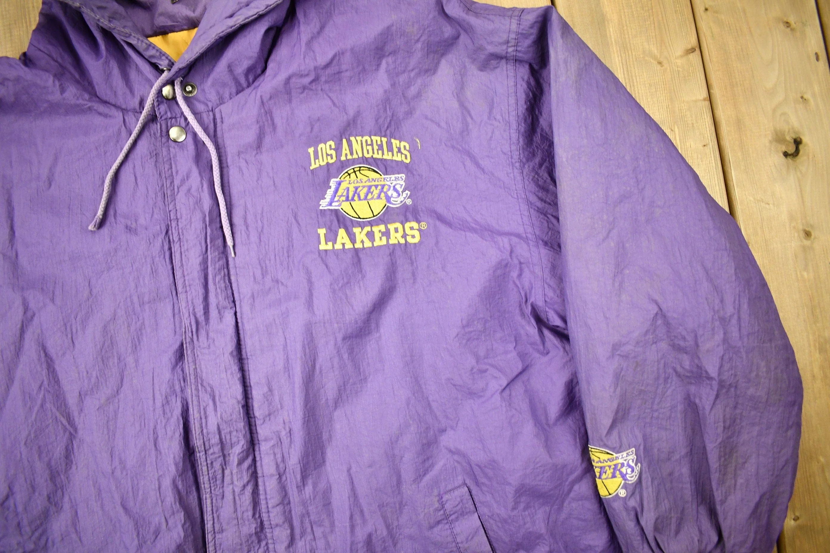 Vintage 1990s Los Angeles Lakers NBA Full Zip Puffer Jacket Men's XL - Image 6