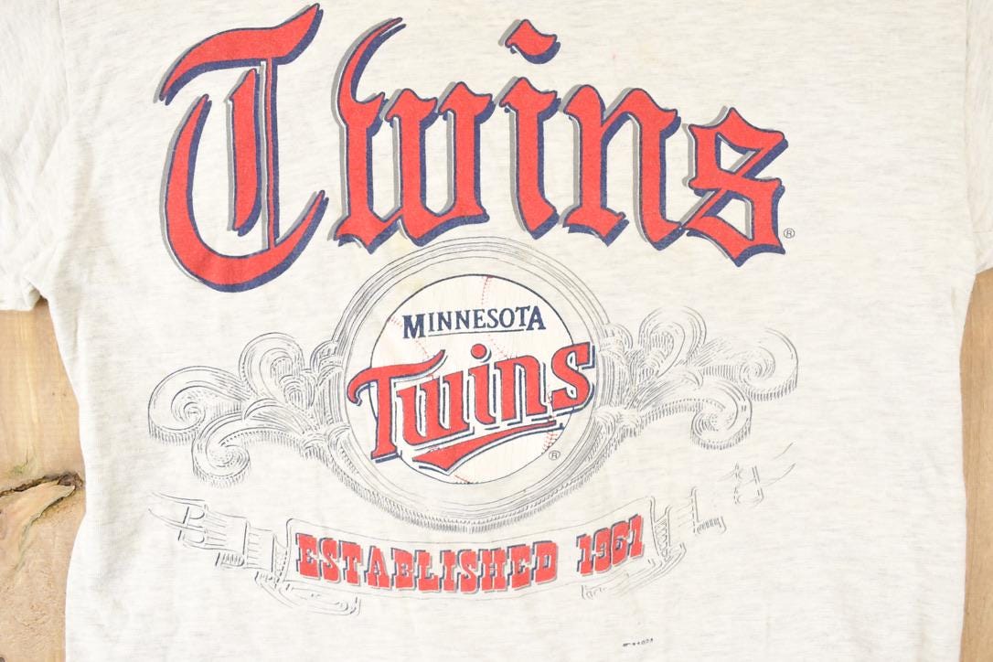 Vintage 1990s Minnesota Twins Gothic Font MLB T-Shirt Men's M - Image 3