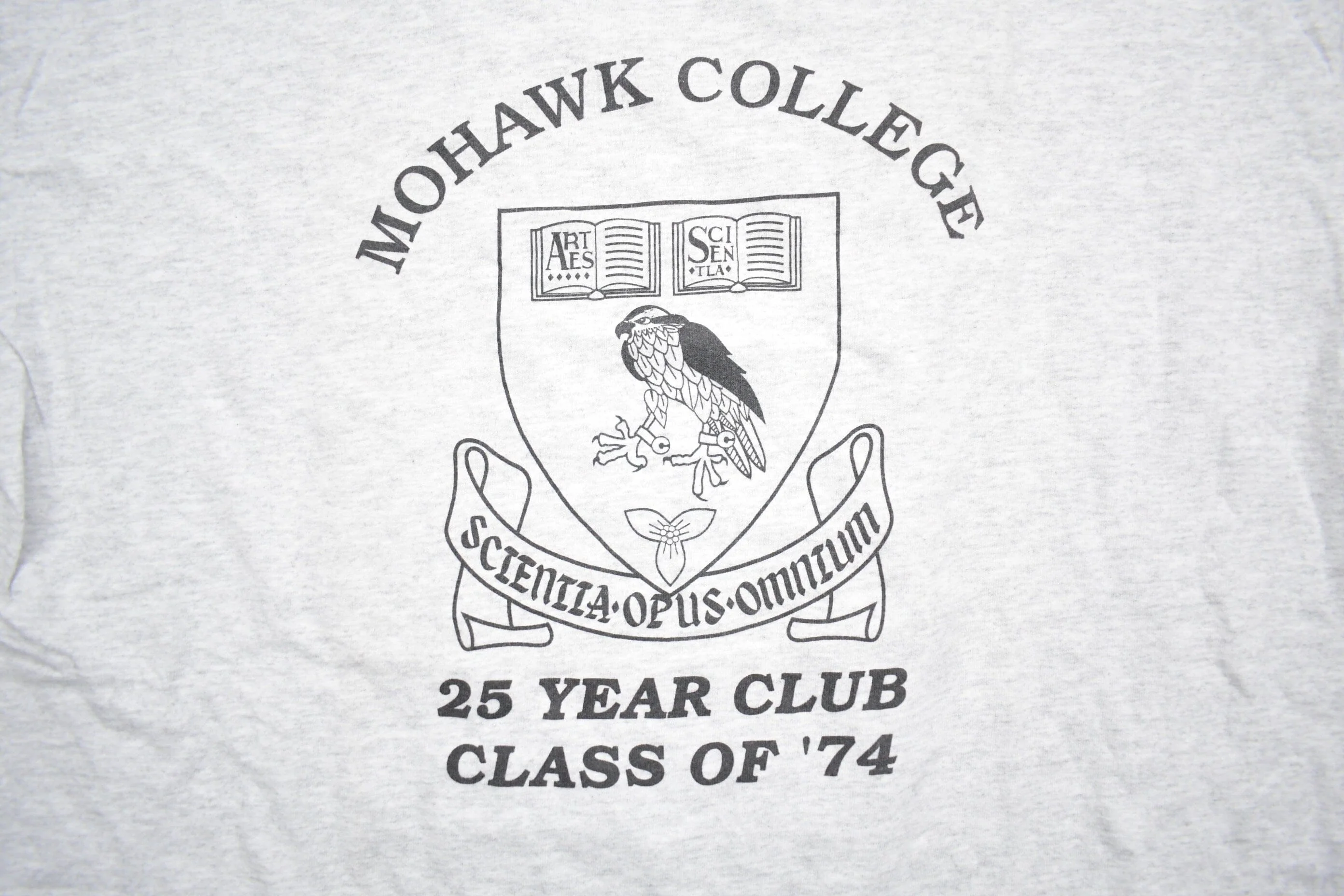 Vintage 1990s Mohawk College Collegiate T-Shirt Men's XL - Image 3