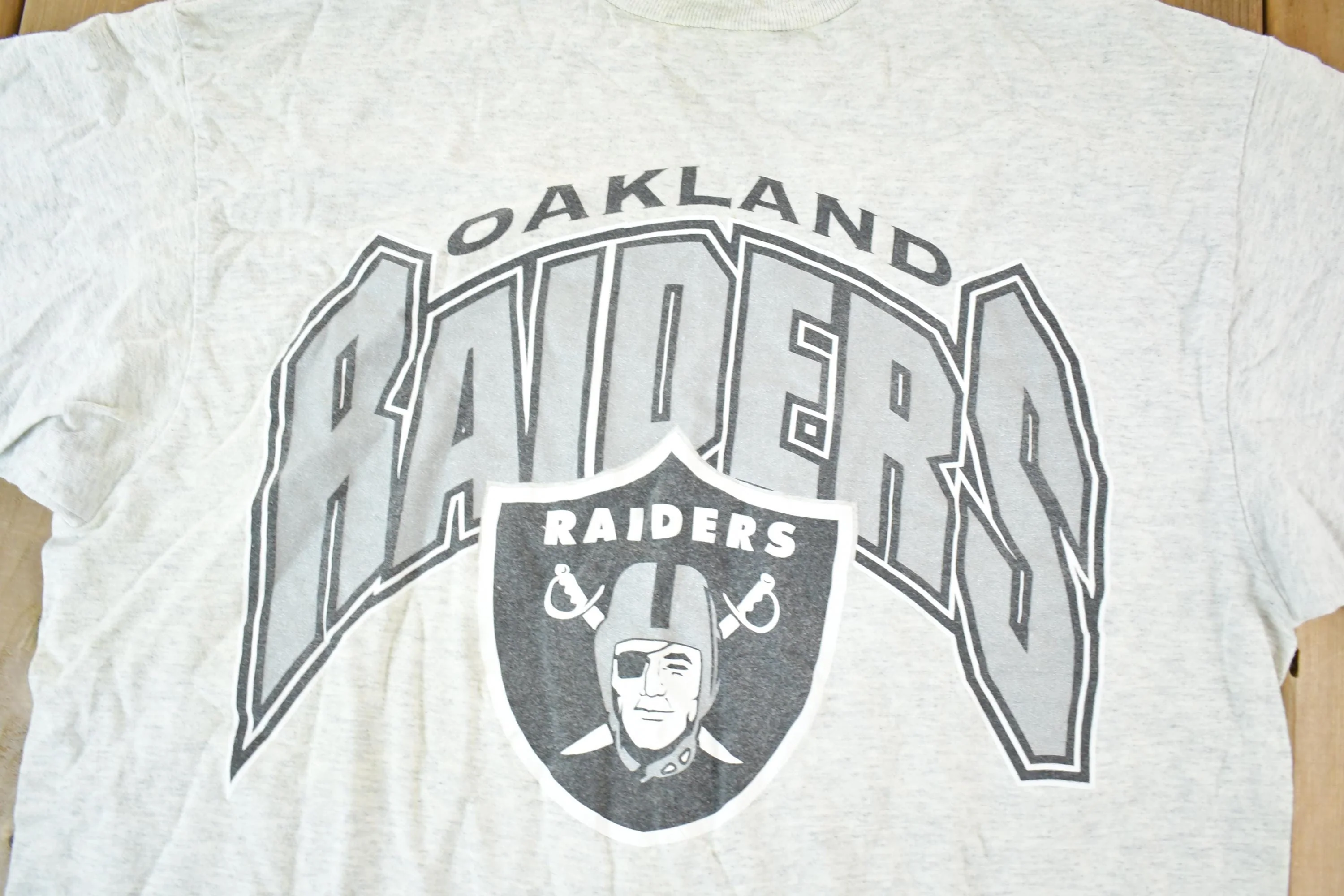 Vintage 1990s Oakland Raiders NFL Graphic T-Shirt Mens M - Image 3
