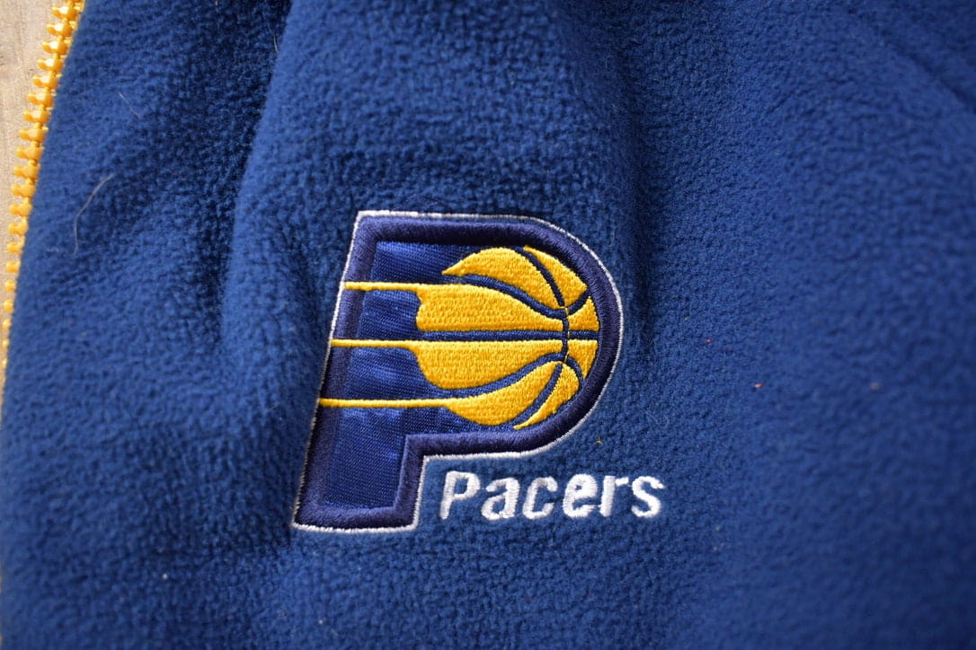 Vintage 1990s Pro Player Indiana Pacers NBA Winter Jacket Men's Large - Image 5