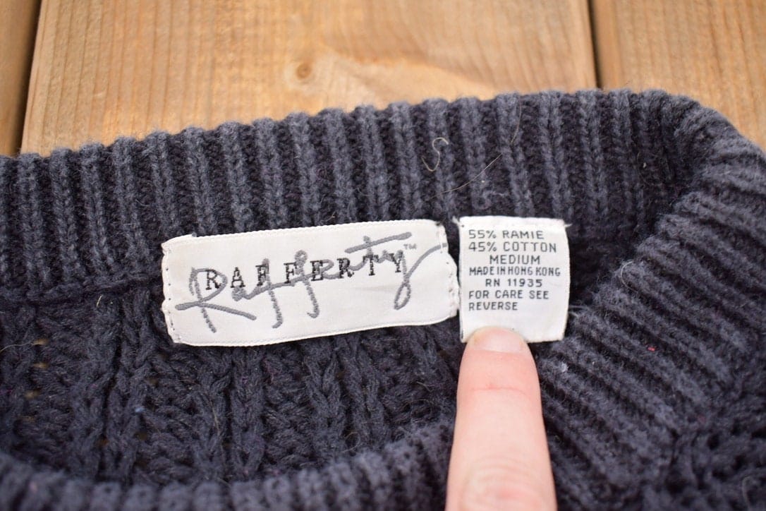 Vintage 1990s Rafferty Blank Knitted Crewneck Sweater Men's S - Image 3