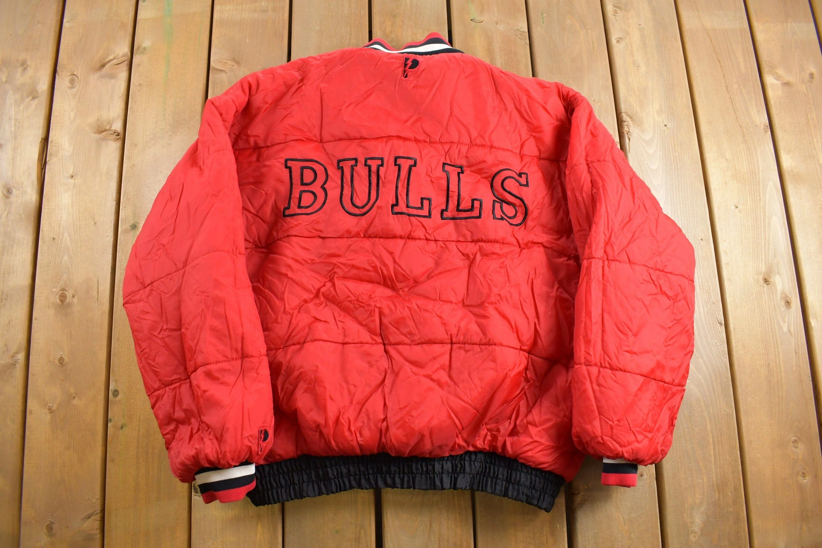 Vintage 1990s Reversible Chicago Bulls NBA Pro Player Puffer Jacket Men's XL - Image 3