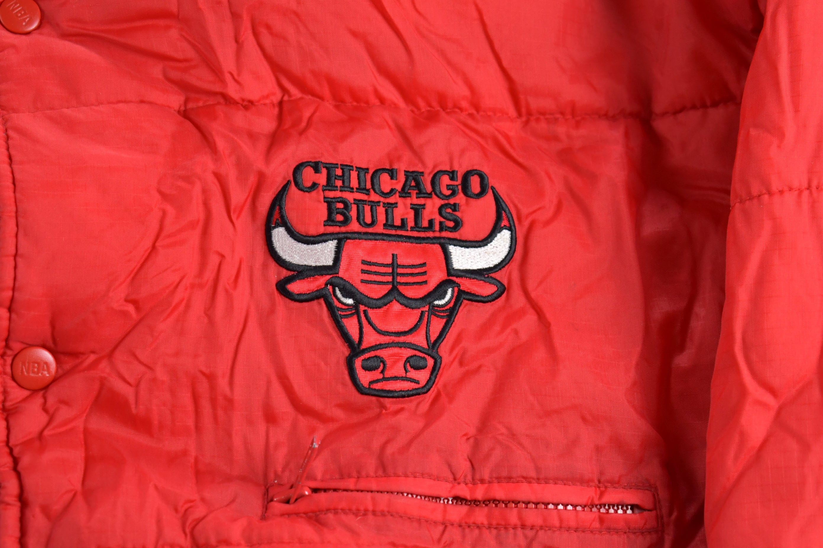 Vintage 1990s Reversible Chicago Bulls NBA Pro Player Puffer Jacket Men's XL - Image 8
