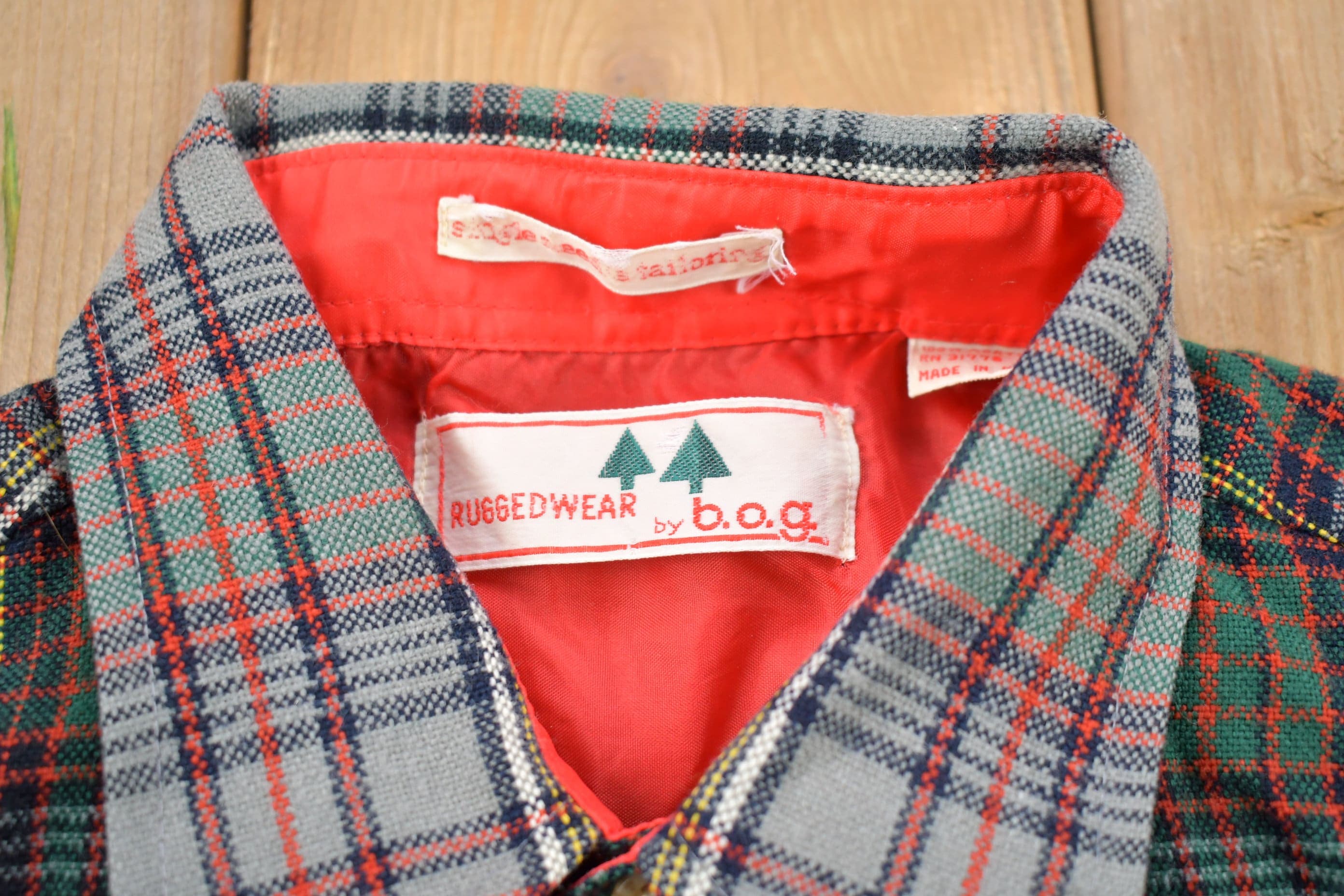 Vintage 1990s Ruggedwear By B.O.G. Plaid Flannel Button Up Shirt Men's M - Image 4