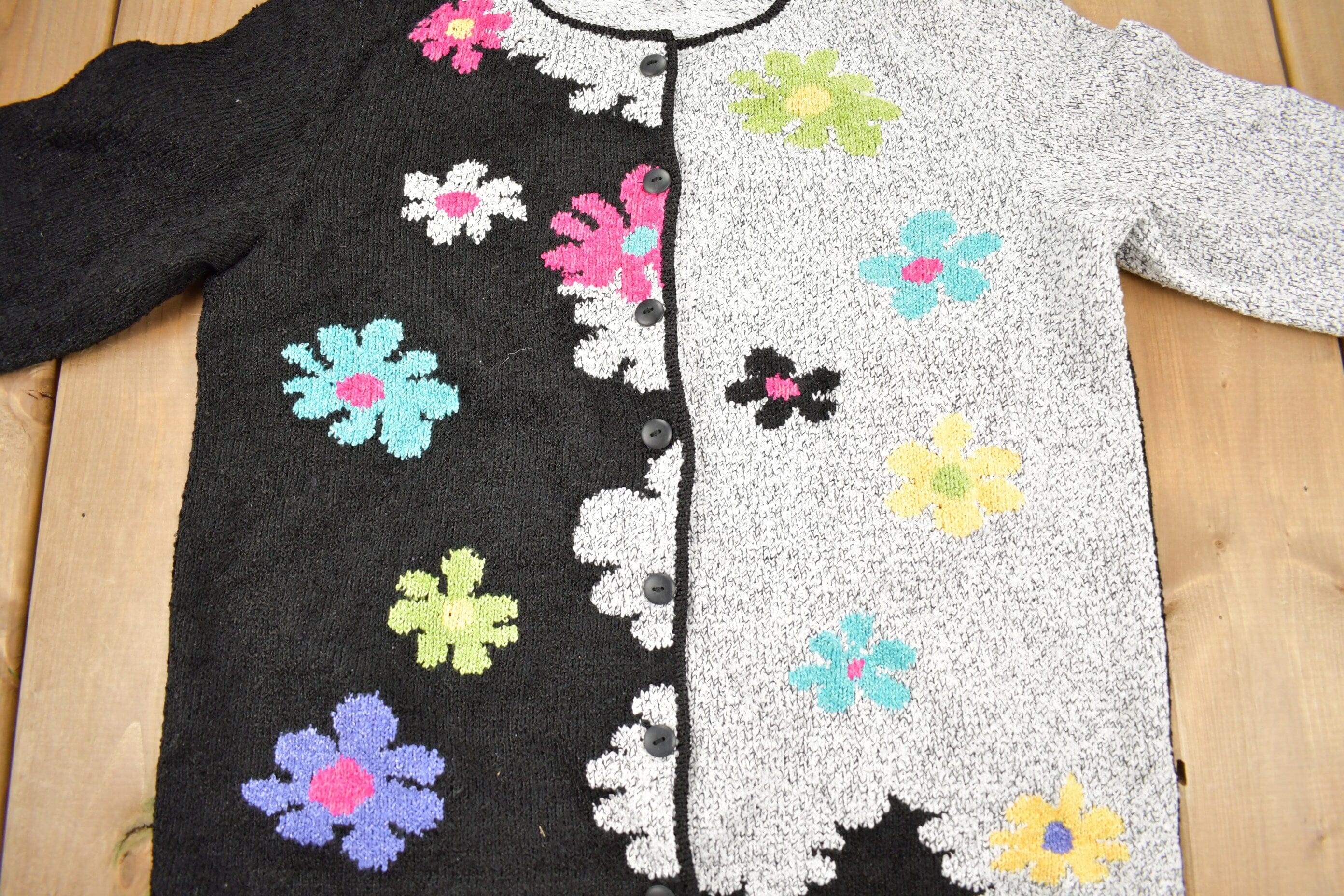 Vintage 1990s South Cotton All Over Floral Pattern Knitt Cardigan Sweater Women's S - Image 3
