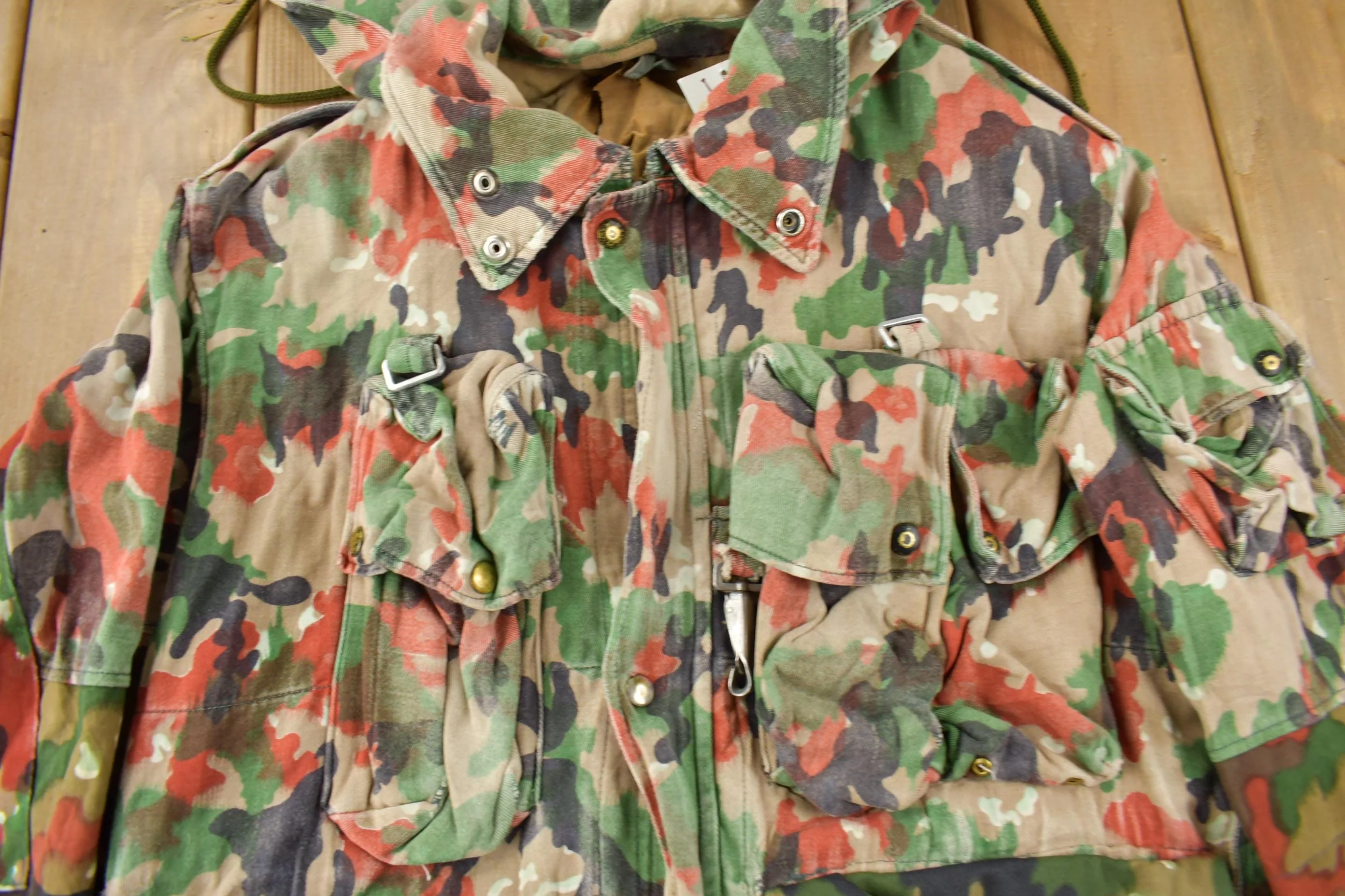 Vintage 1990s Swiss Military Alpenflage Camo Hooded Jacket - Image 4