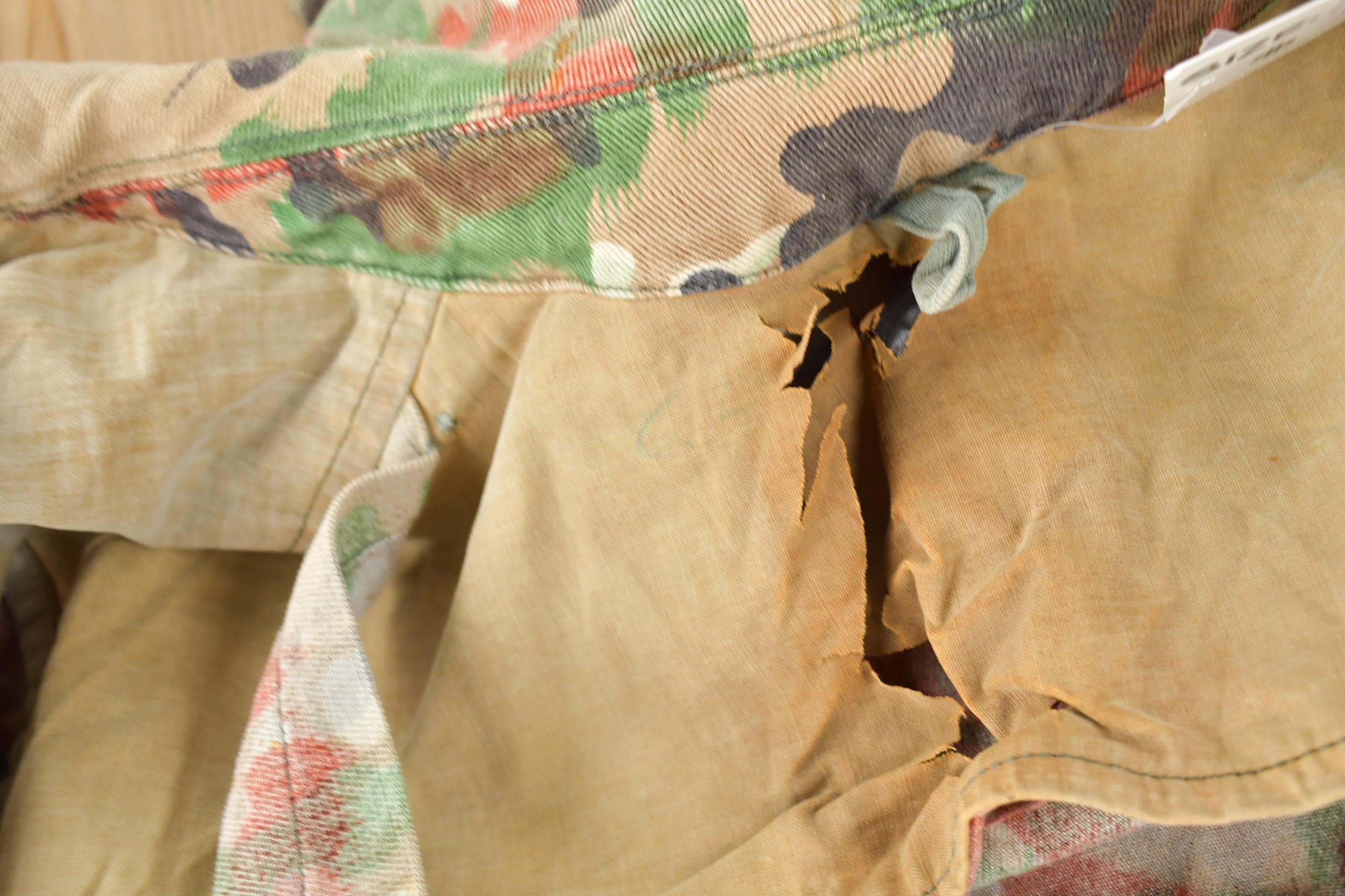 Vintage 1990s Swiss Military Alpenflage Camo Hooded Jacket - Image 7