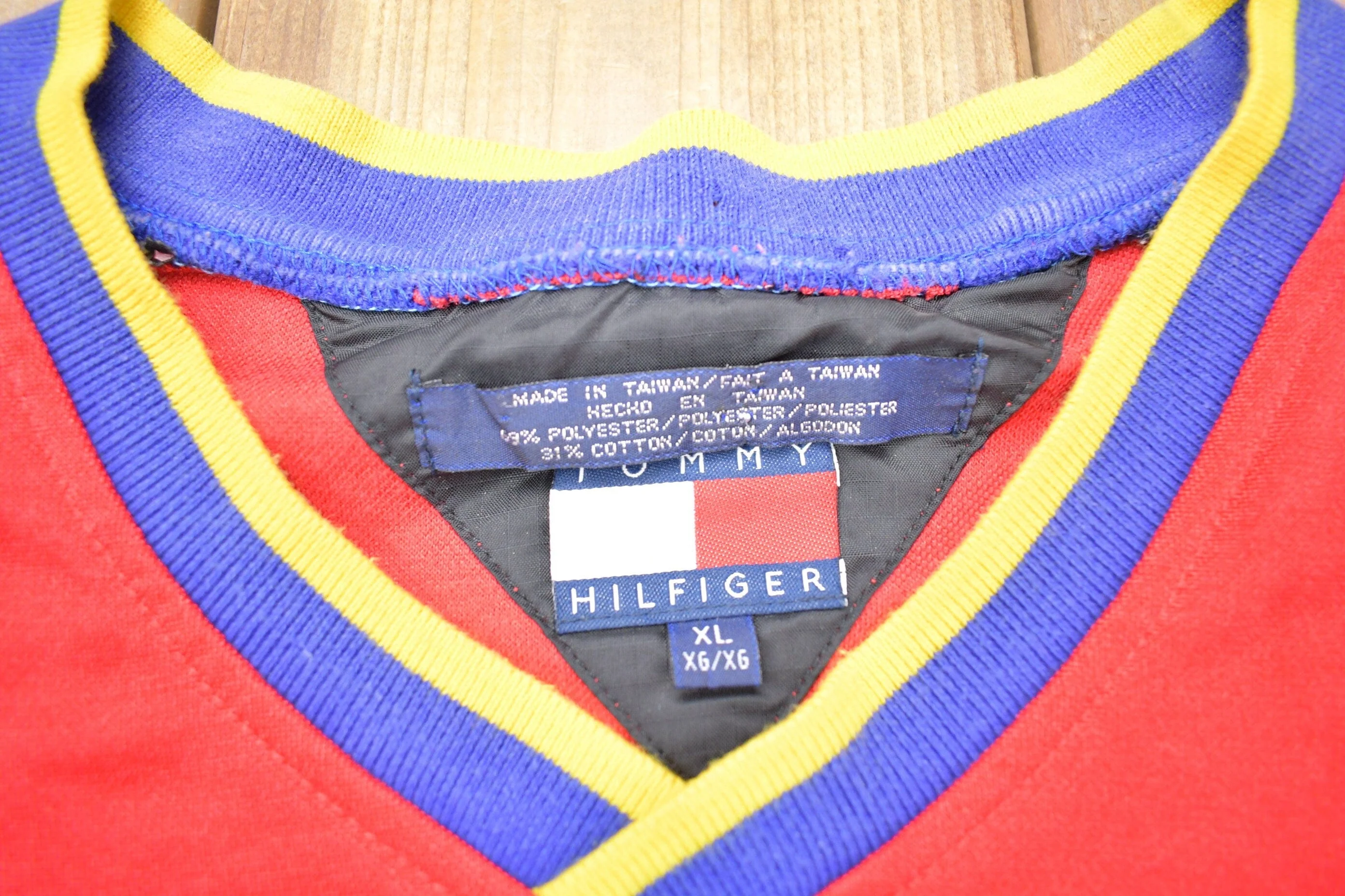 Vintage 1990s Tommy Hilfiger Athletics T-Shirt Men's XL - Image 4