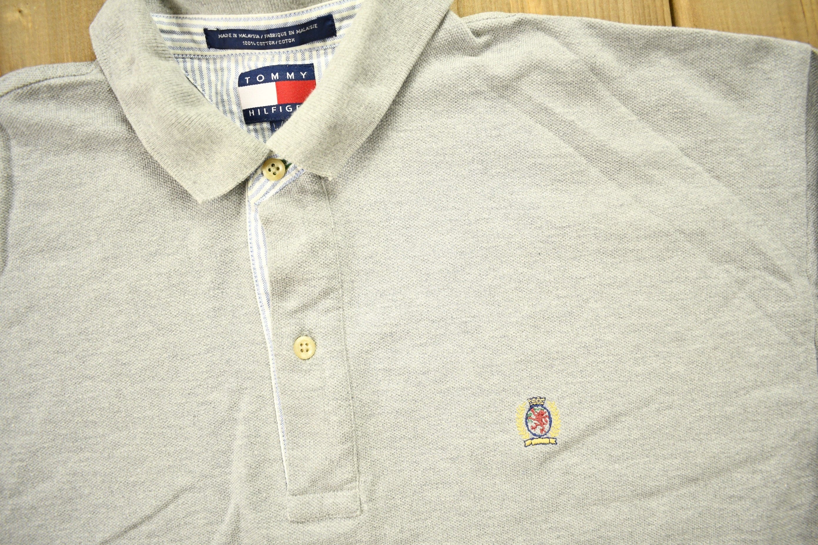 Vintage 1990s Tommy Hilfiger Crest Logo Polo Shirt Men's Large - Image 3