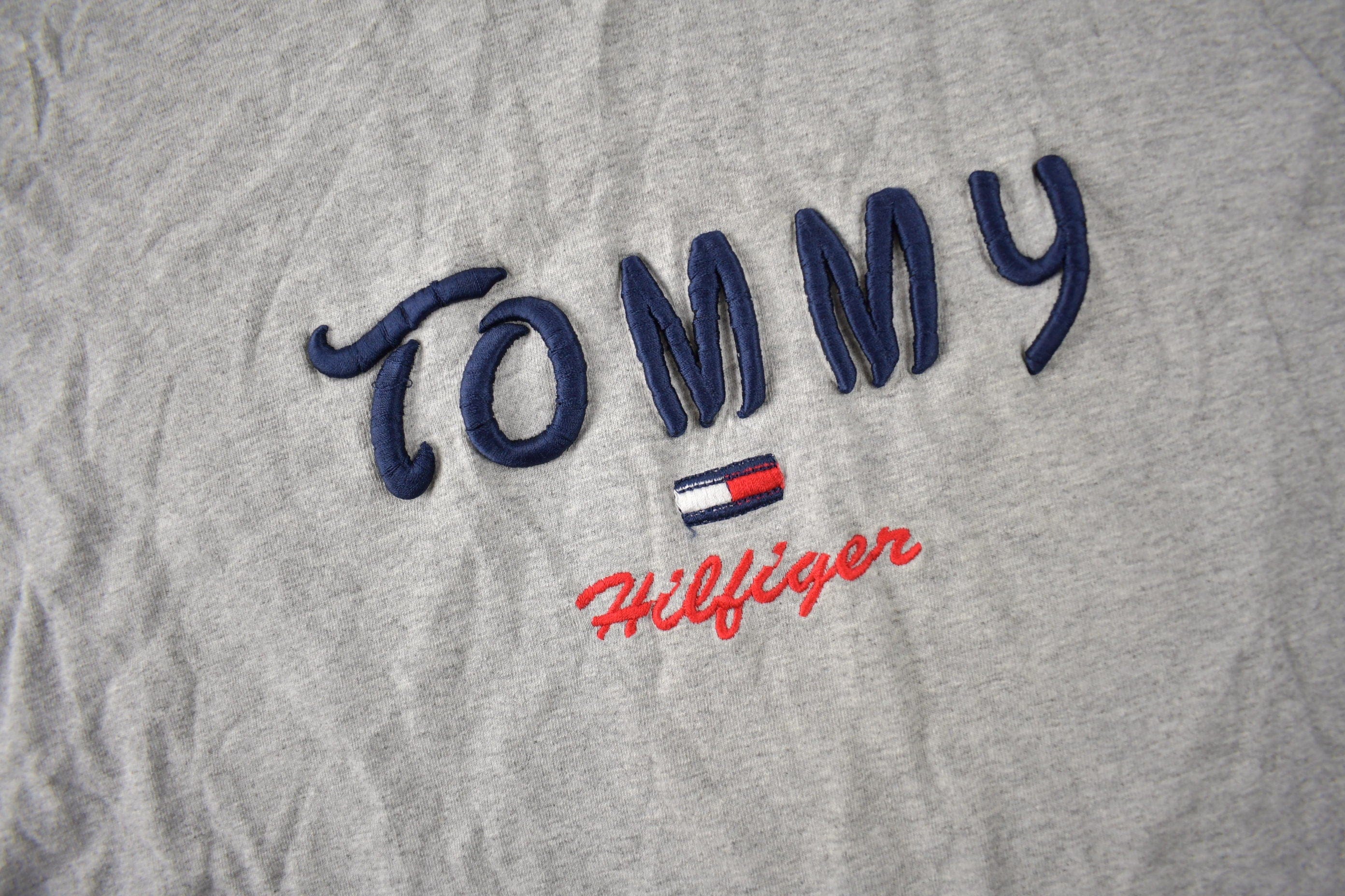 Vintage 1990s Tommy Hilfiger Embroidered T Shirt Men's XL - Image 3
