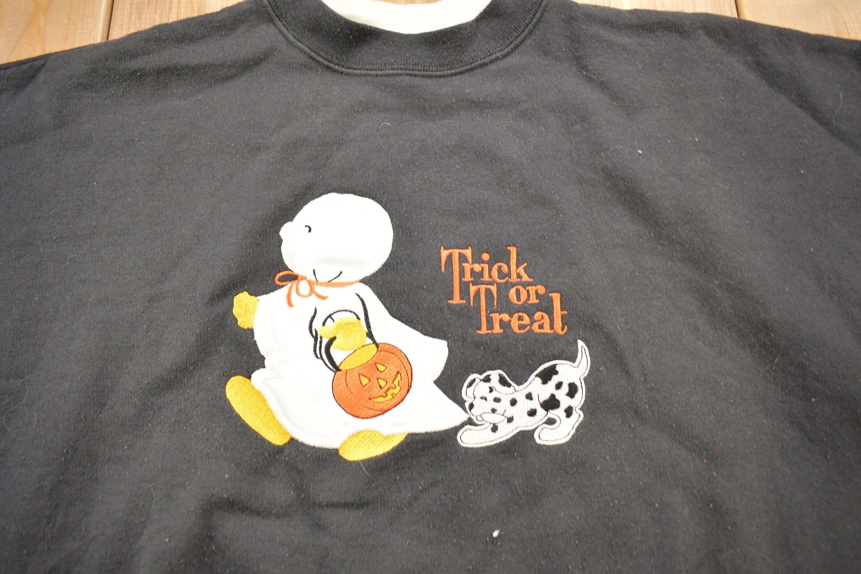 Vintage 1990s Trick Or Treat Halloween Theme Crewneck Sweatshirt Men's L - Image 3