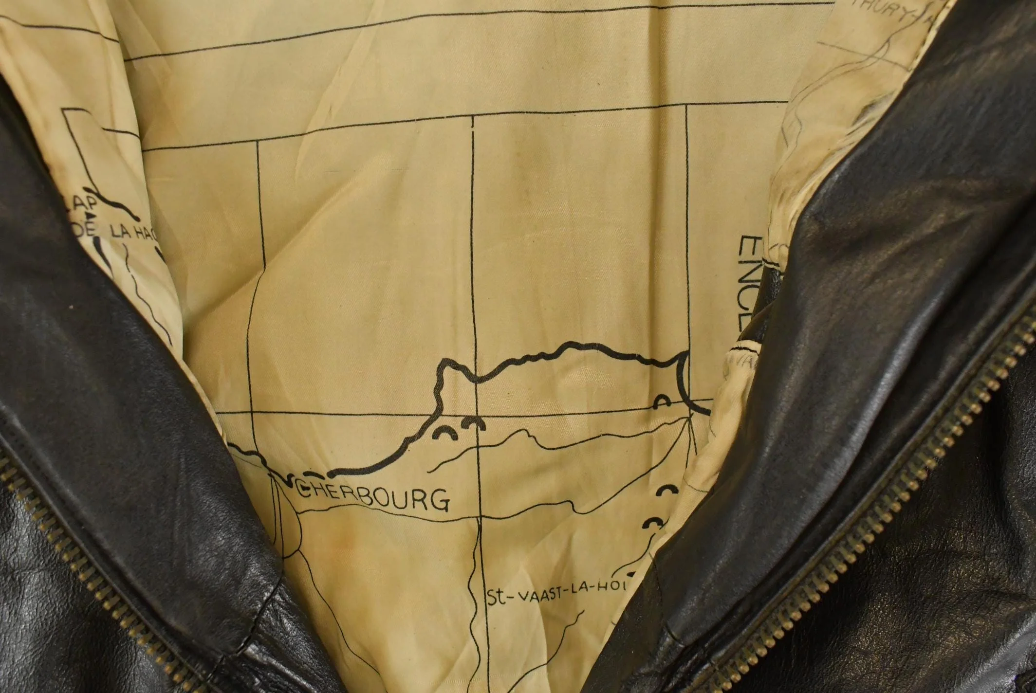 Vintage 1990s World Alliance Leather Bomber Flight Jacket Men's Medium - Image 5