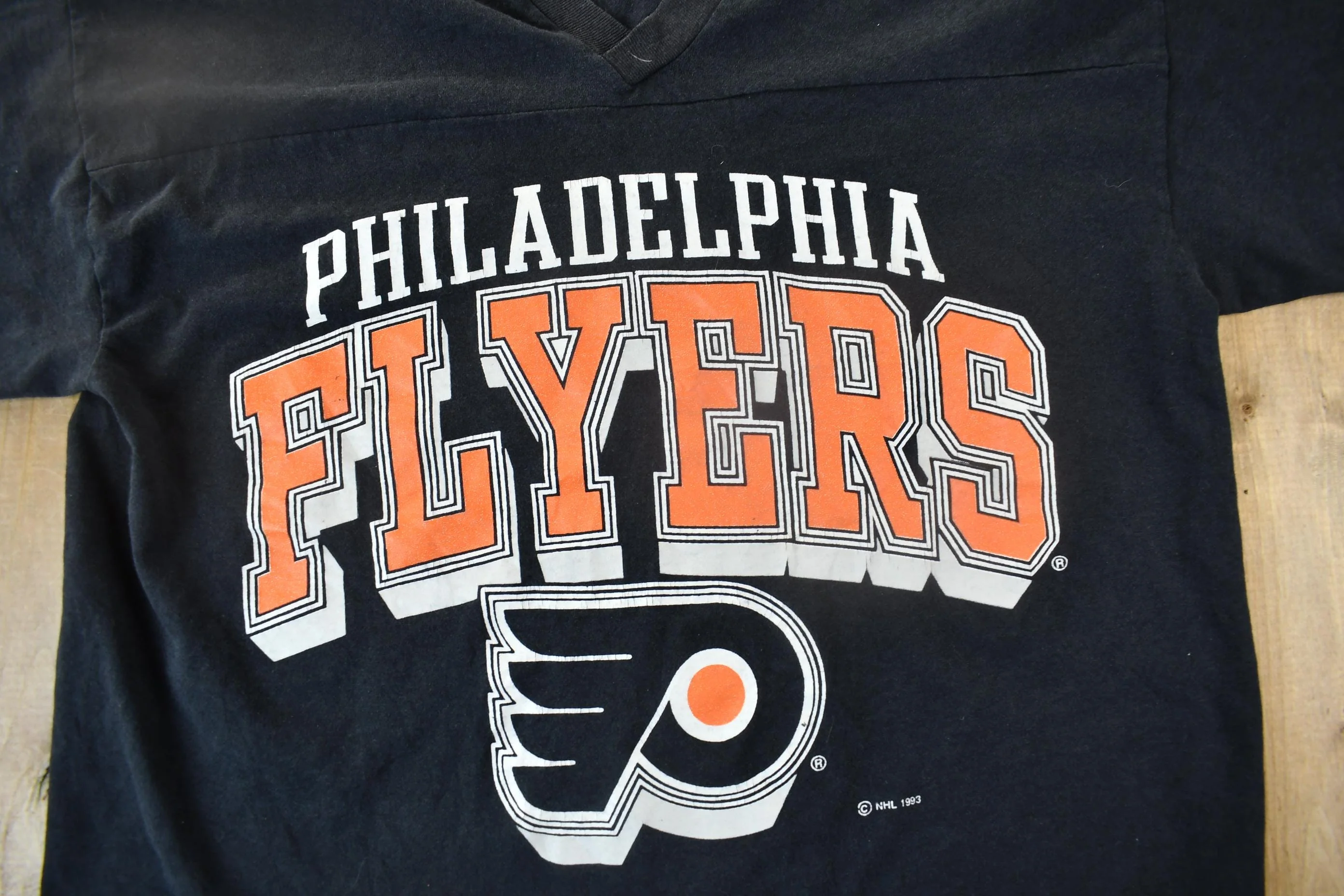 Vintage 1993 Philadelphia Flyers NHL Graphic T-Shirt Men's Large - Image 3